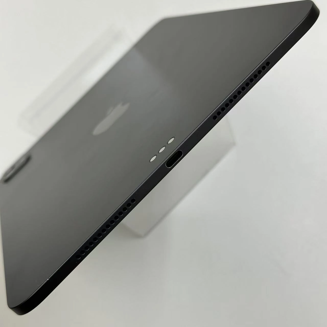 iPad Pro 11インチ 第5世代 Wi-Fiモデル 256GB PVV83J/A 美品