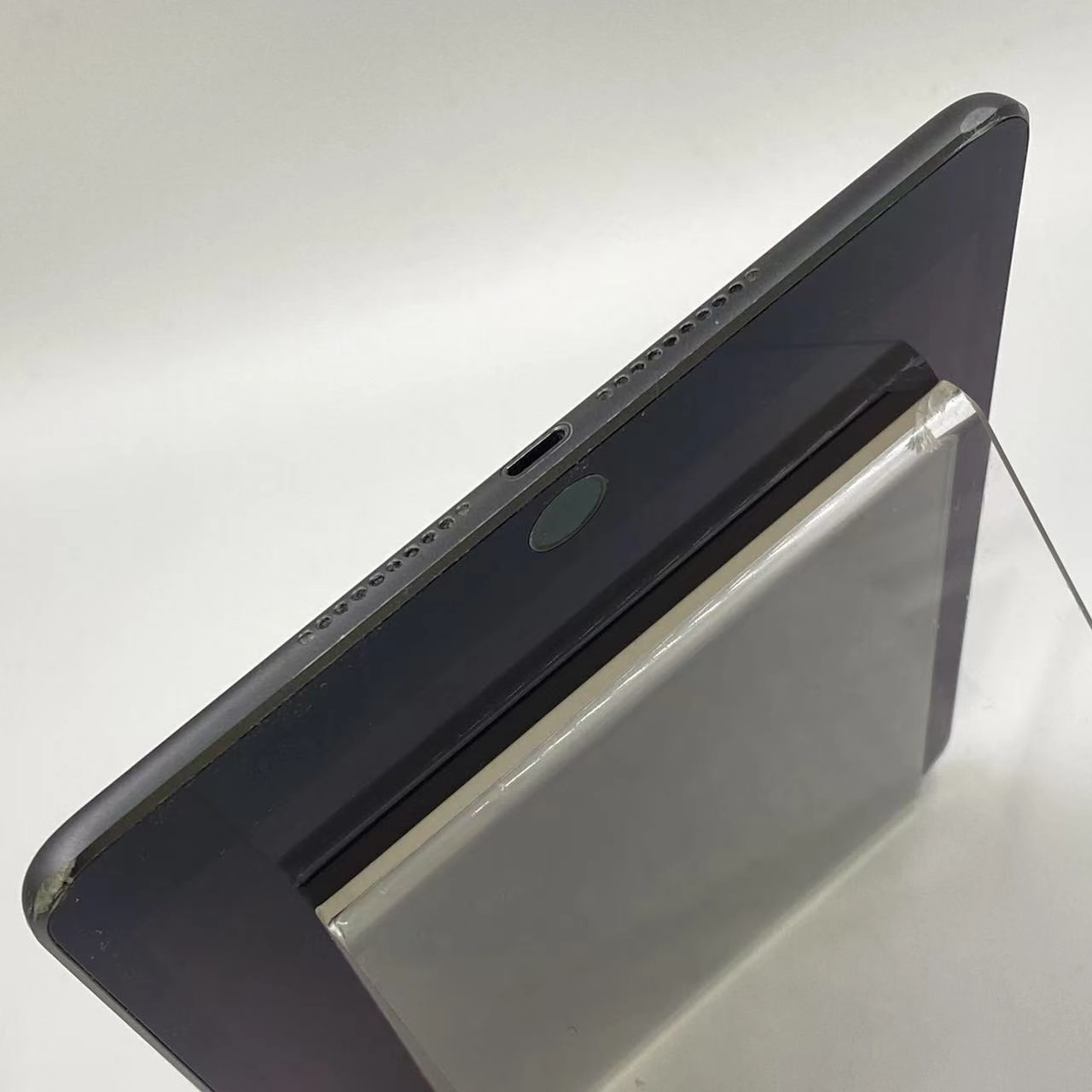 iPad mini 第5世代 256GB MUXC2ZP/A 海外版SIMフリー スペースグレイ