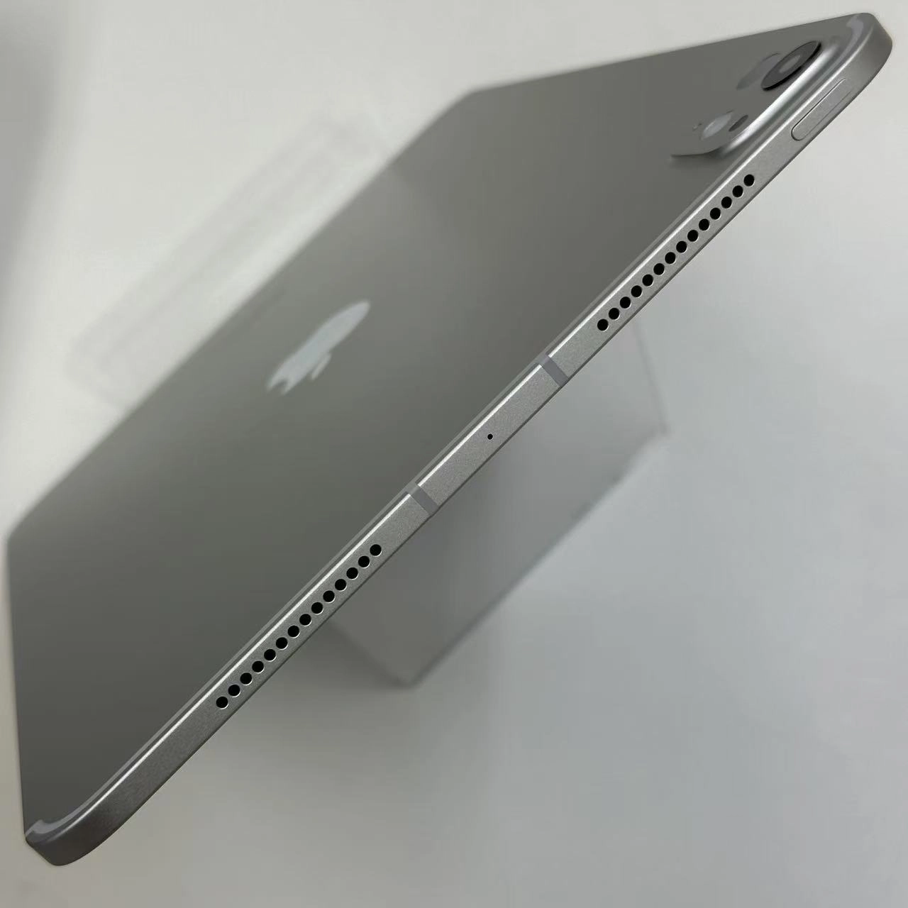 iPad Pro 11インチ 第5世代 Wi-Fi + Cellular 256GB MVW23J/A au版SIMフリー 新品同様