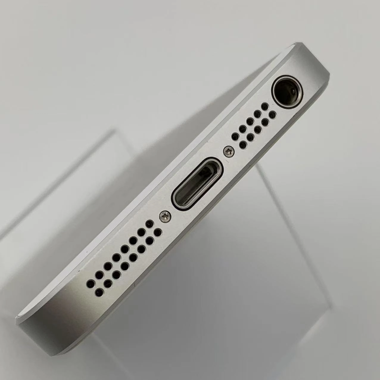 iPhoneSE 32GB シルバー MP832J/A AU版SIMフリー