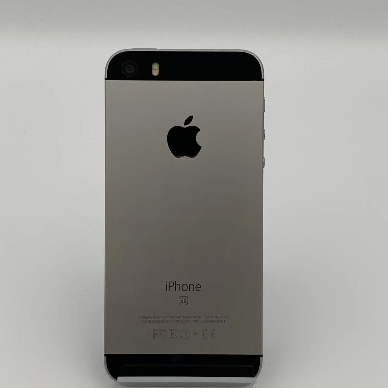 iPhoneSE 32GB スペースグレイ MP822J/A AU版SIMフリー