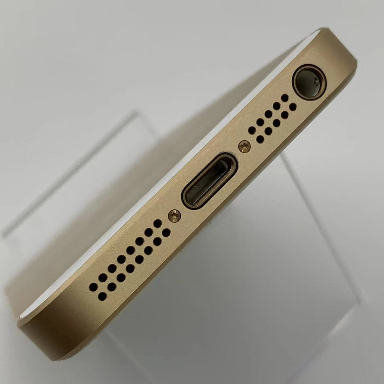 iPhoneSE 32GB ゴールド MP842J/A au版SIMフリー 美品