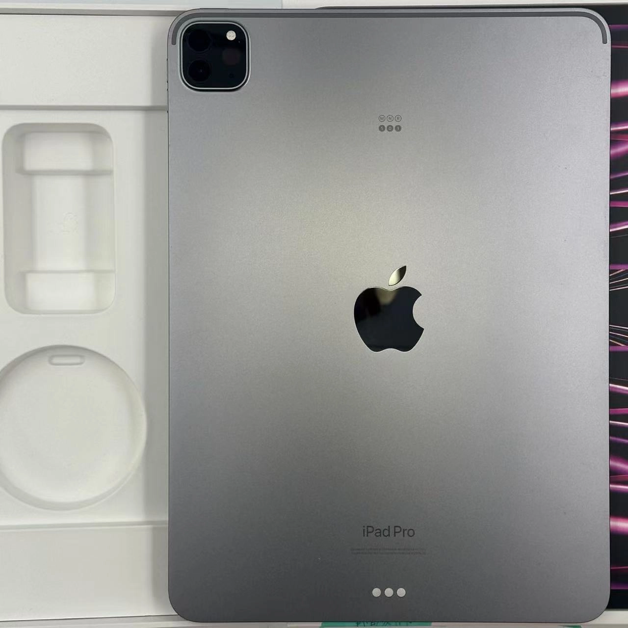 iPad Pro 11インチ 第4世代 Wi-Fiモデル 128GB PNXD3J/A 美品