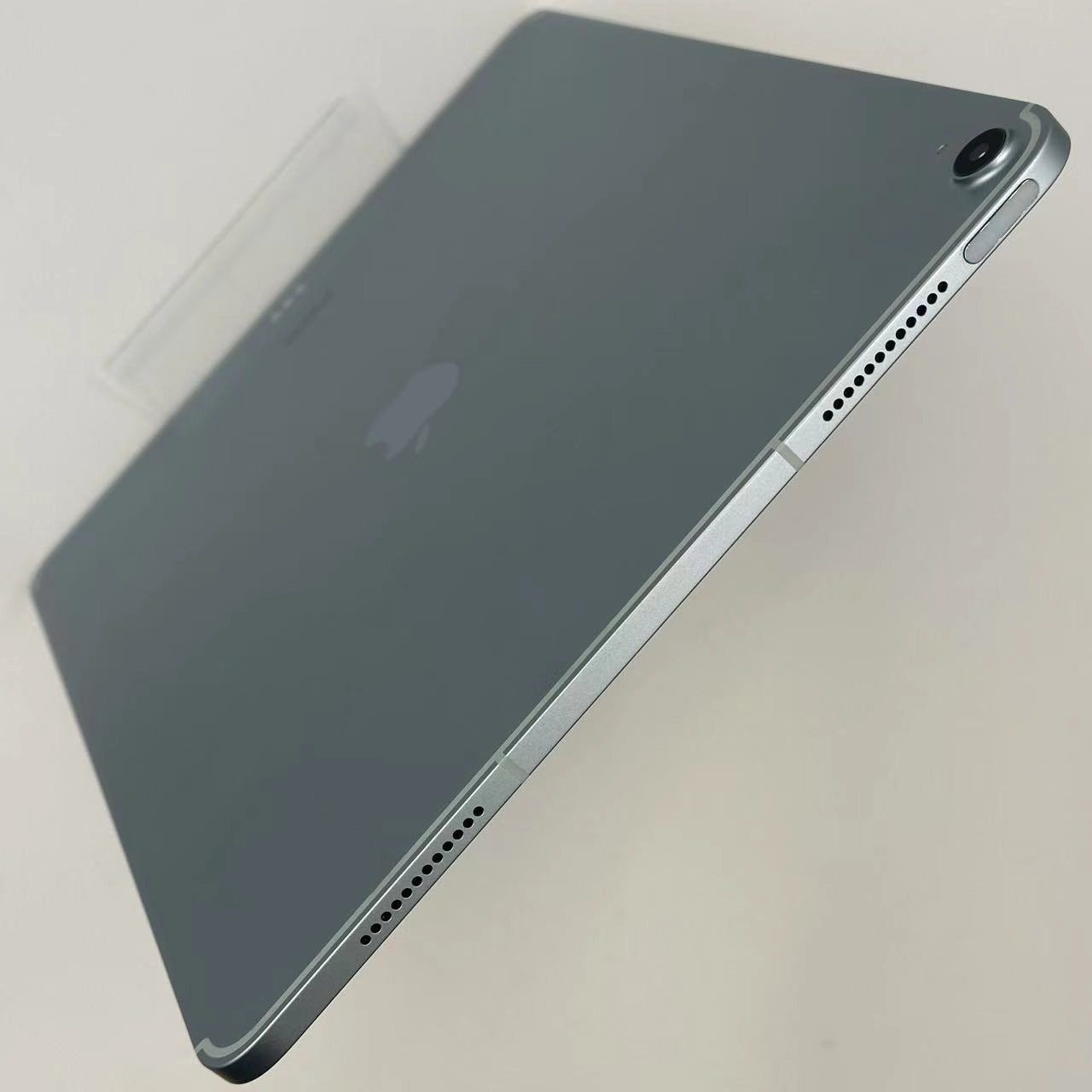 iPad Air 13インチ 第6世代 256GB MV6W3J/A au版SIMフリー 美品