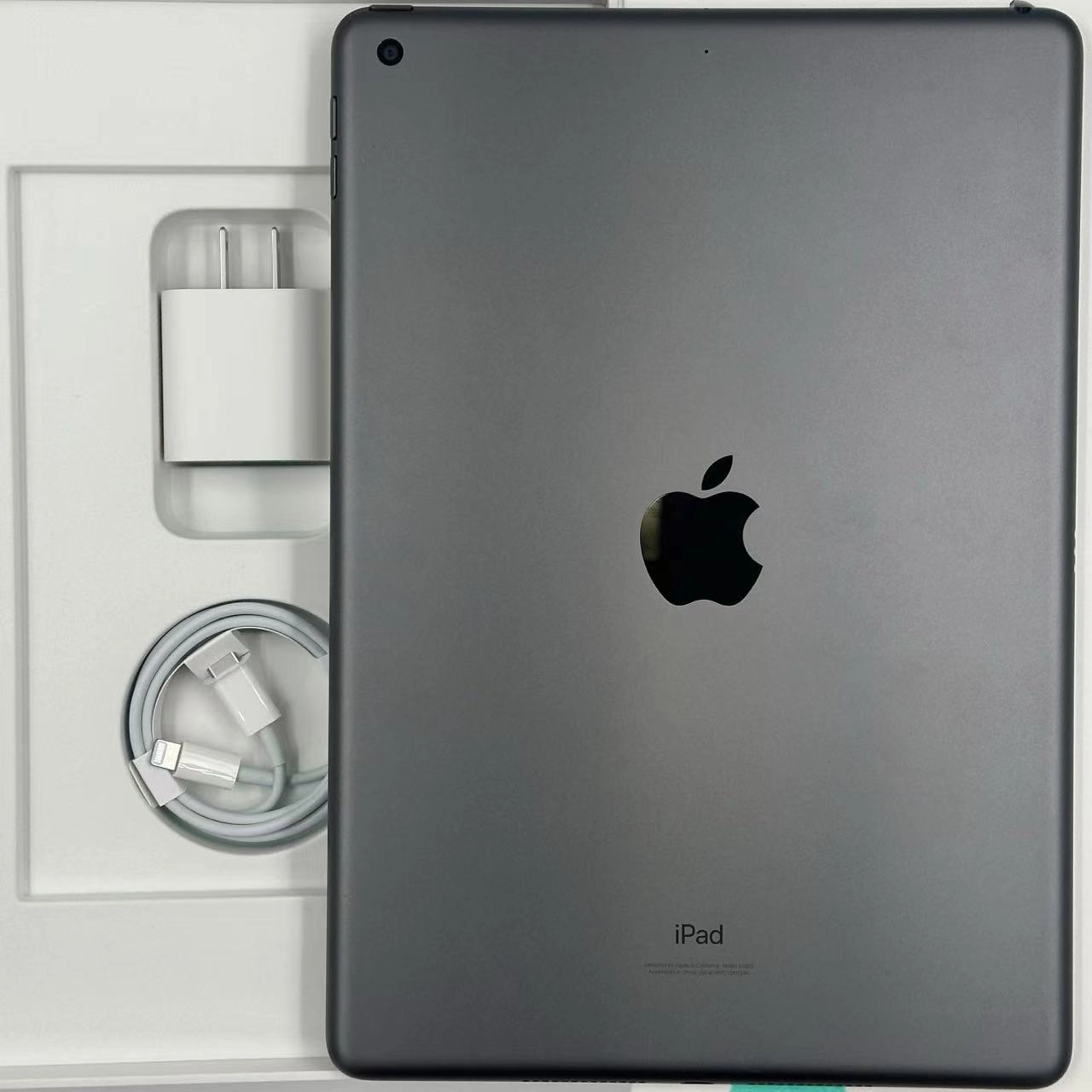 iPad 第9世代 Wi-Fiモデル 64GB MK2K3J/A 美品