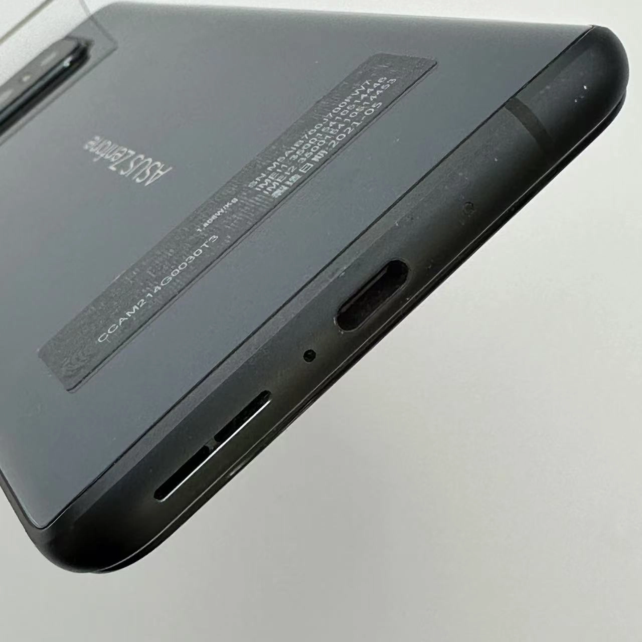 Zenfone 8 Flip 256GB ASUS1004D Apple版SIMフリー ギャラクティックブラック