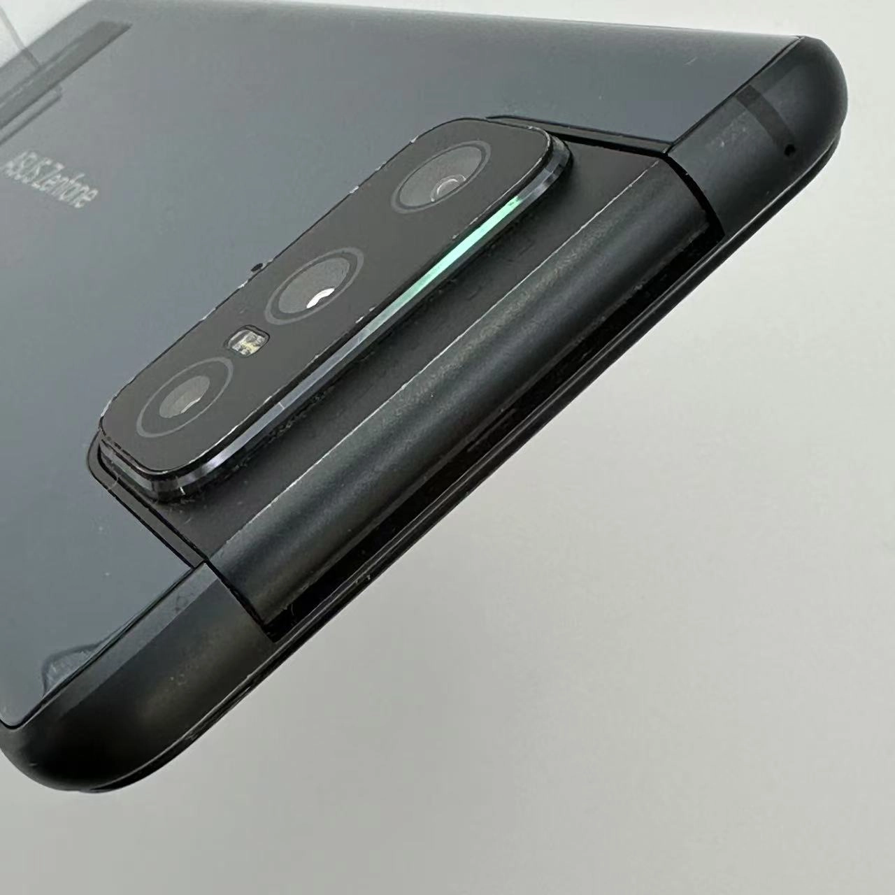 Zenfone 8 Flip 256GB ASUS1004D Apple版SIMフリー ギャラクティックブラック