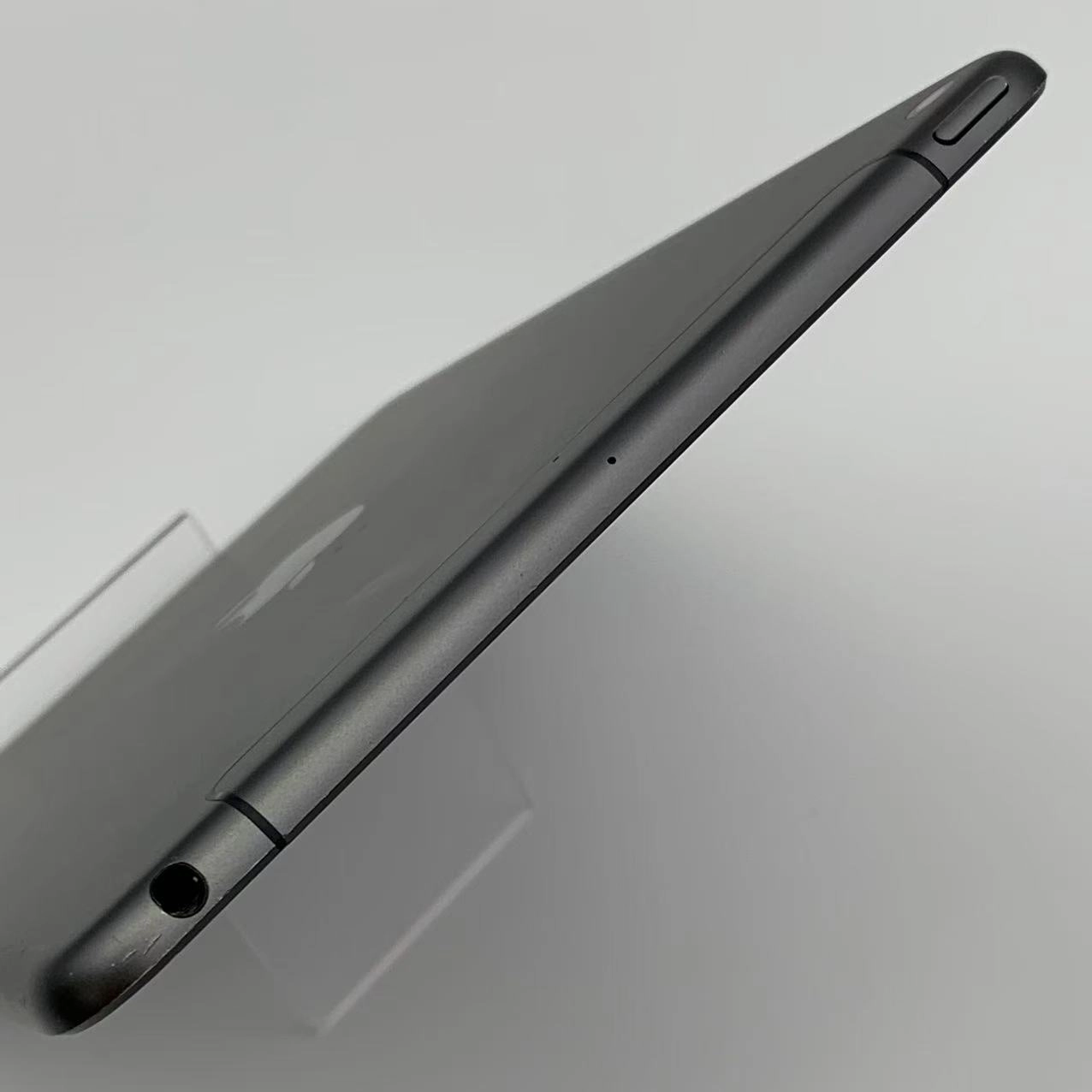 iPad mini 第5世代 256GB スペースグレイ MUXC2ZP/A 海外版SIMフリー