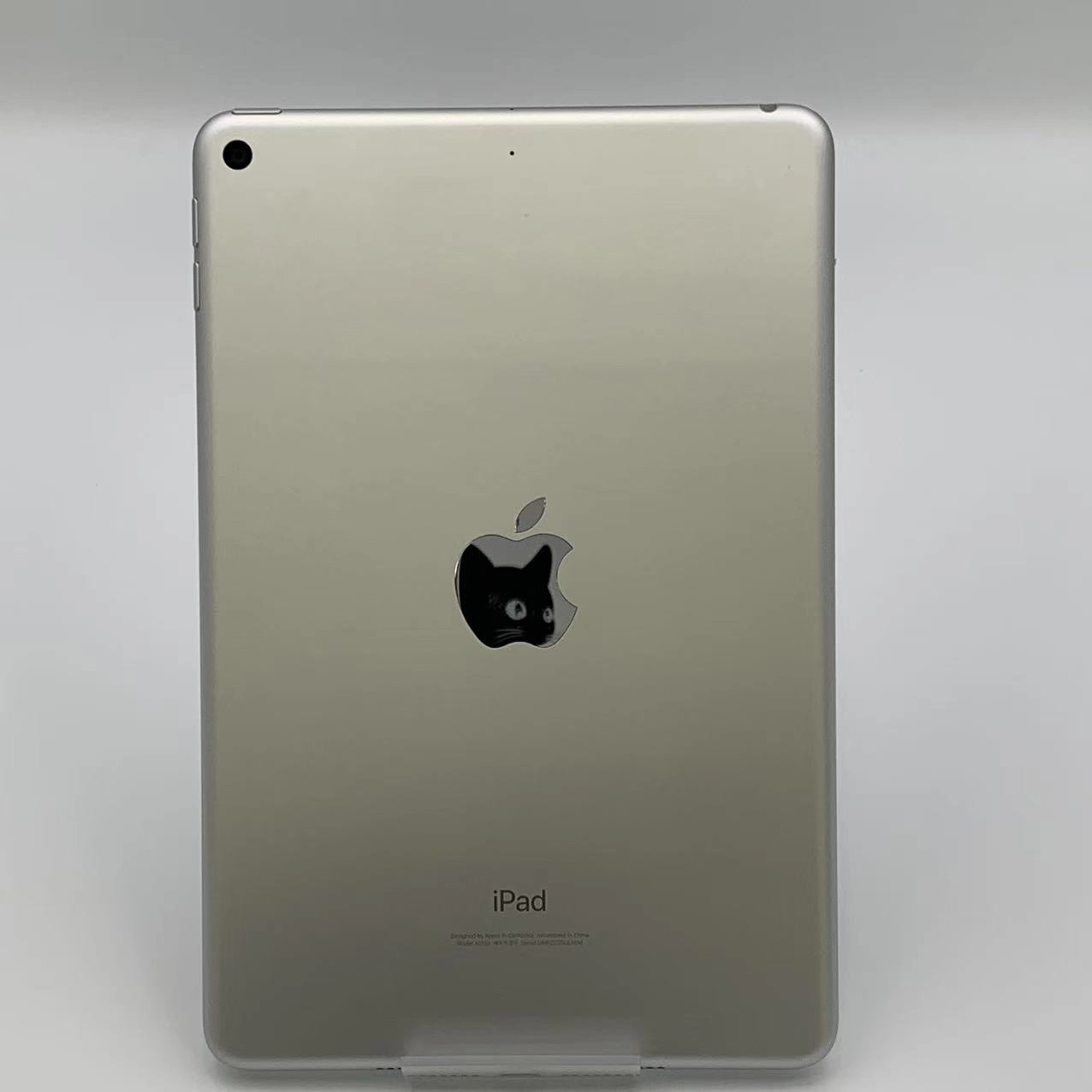 iPad mini 第5世代 Wi-Fiモデル 64GB シルバー MUQX2KH/A
