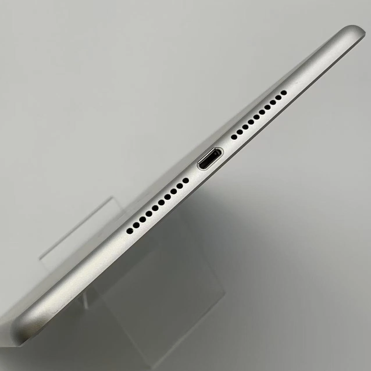 iPad mini 第5世代 Wi-Fiモデル 64GB シルバー MUQX2KH/A