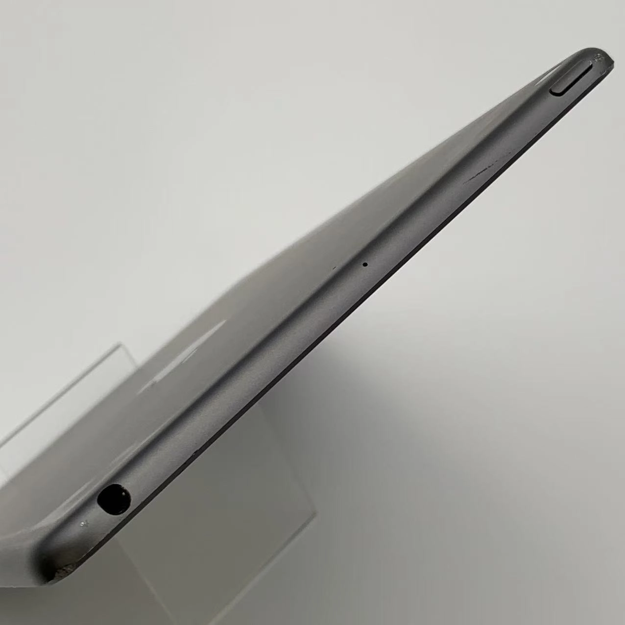 iPad mini 第5世代 Wi-Fiモデル 64GB スペースグレイ MUQW2ZP/A