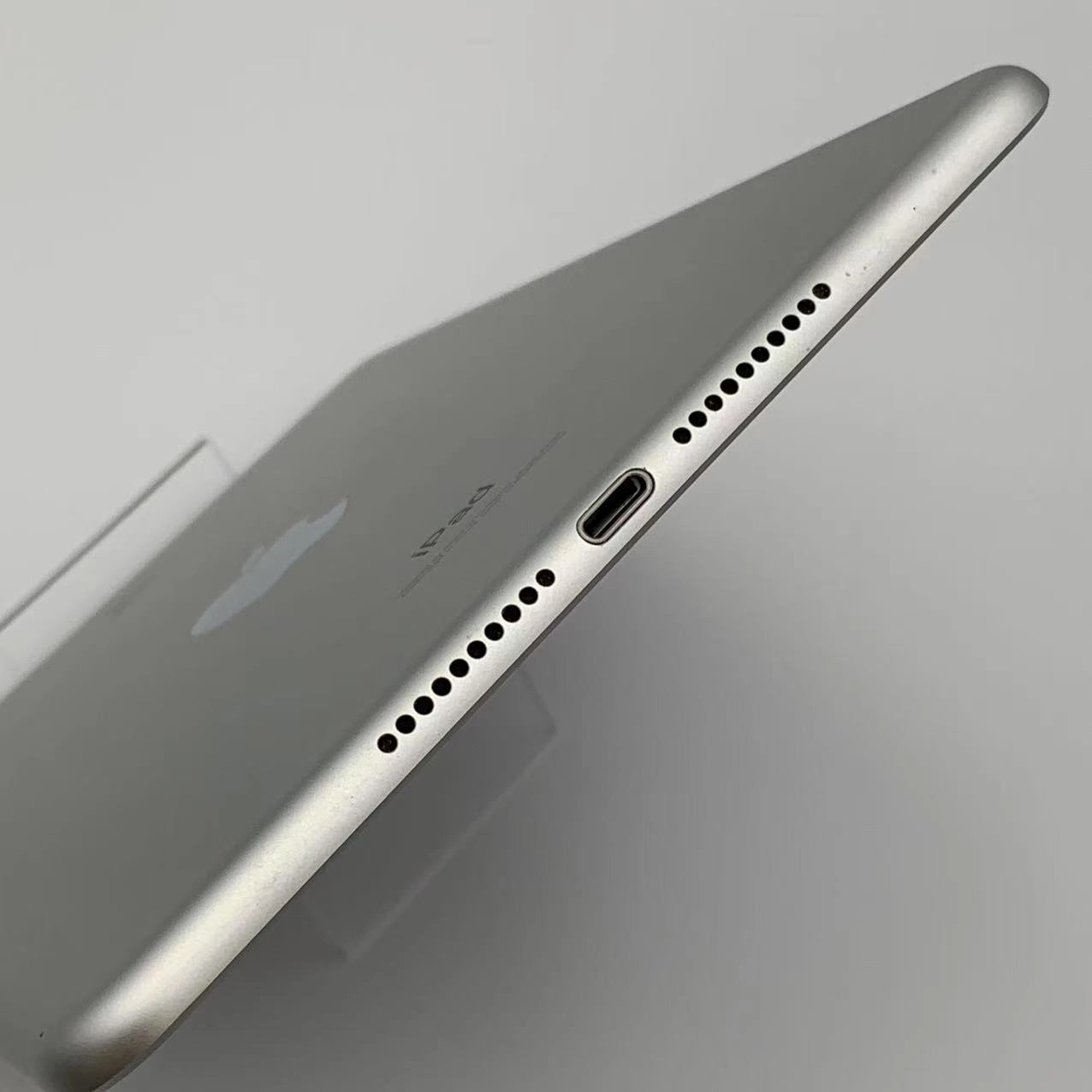 iPad mini 第5世代 Wi-Fiモデル 64GB シルバー MUQX2ZP/A