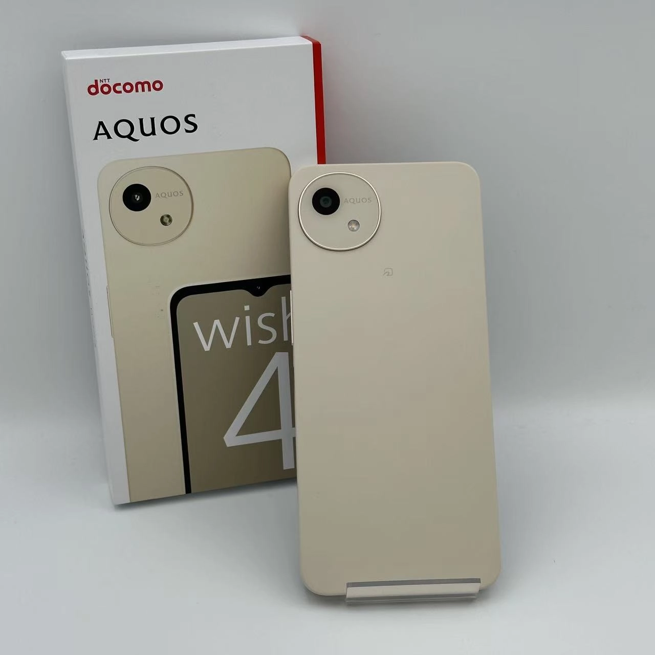 AQUOS wish4 4GB 64GB SH-52E docomo版SIMフリー 新品同様 ホワイト