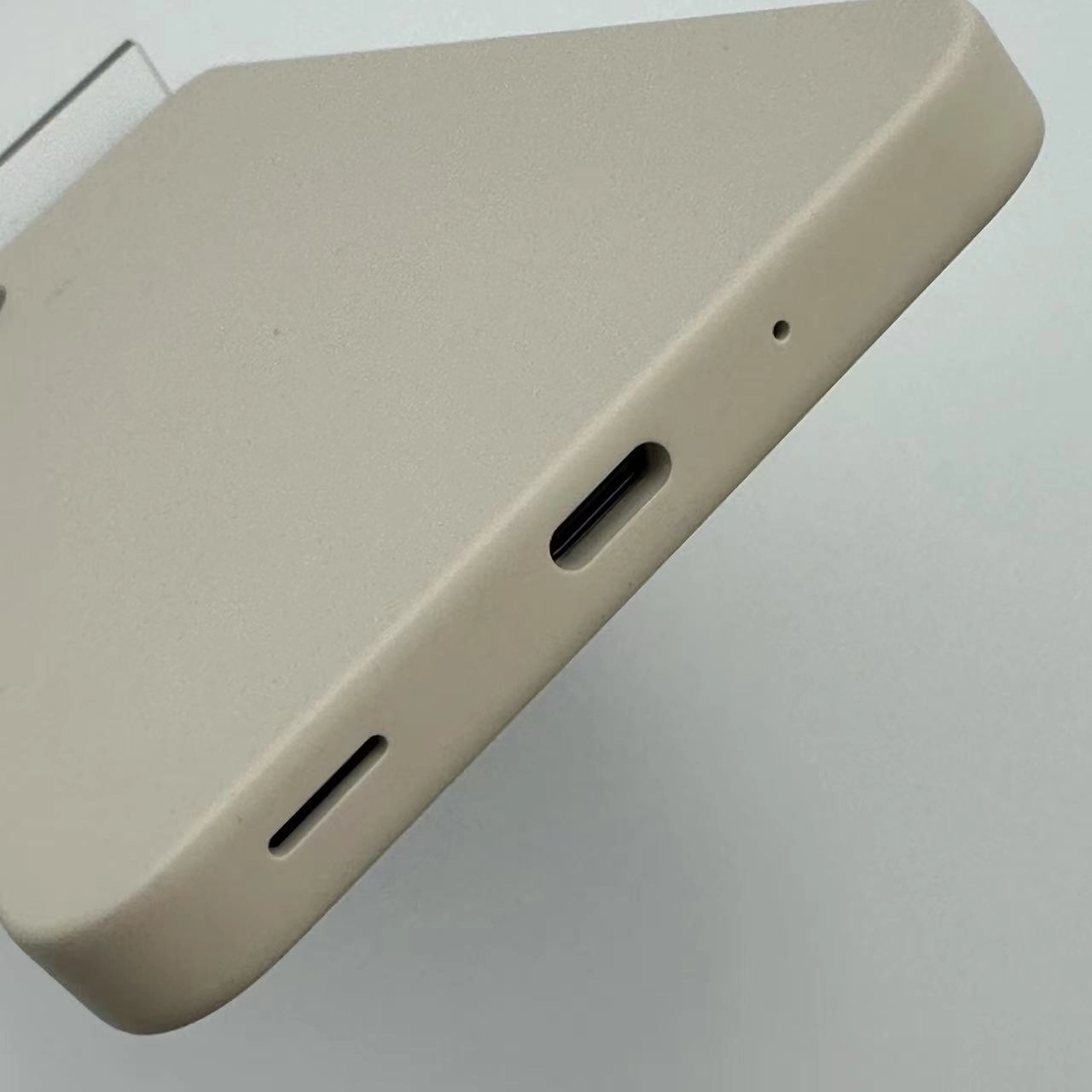 AQUOS wish4 4GB 64GB SH-52E docomo版SIMフリー 新品同様 ホワイト