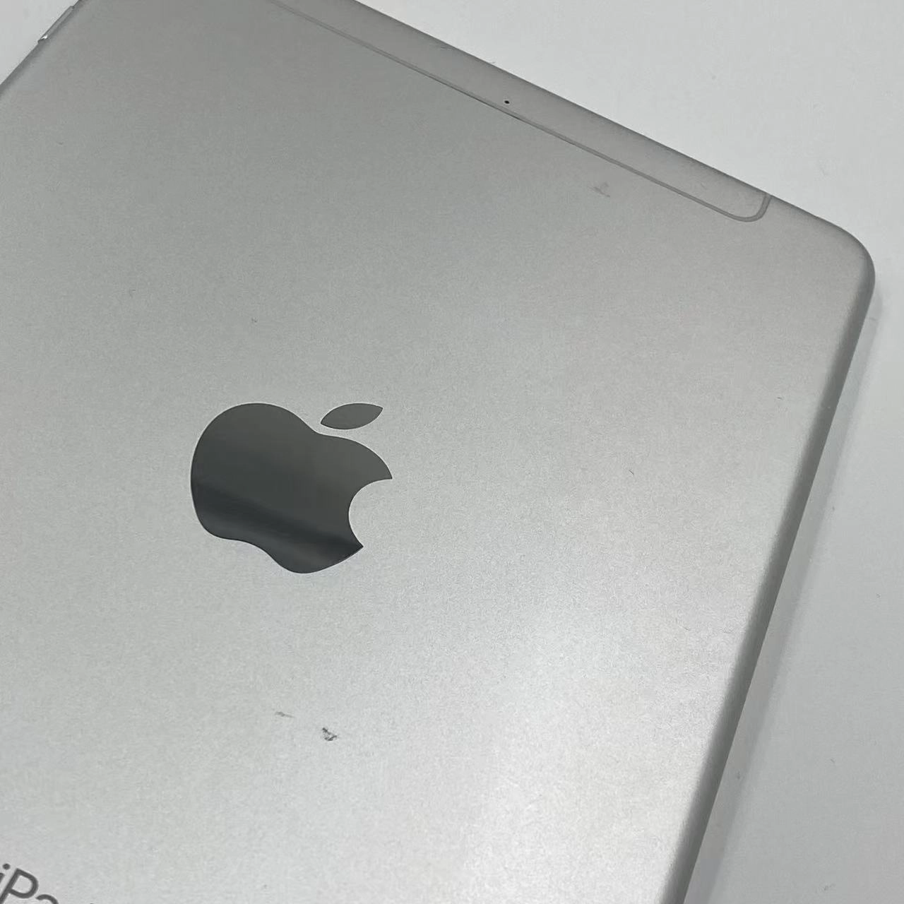 iPad mini 第5世代 256GB MUXD2KH/A 海外版SIMフリー シルバー