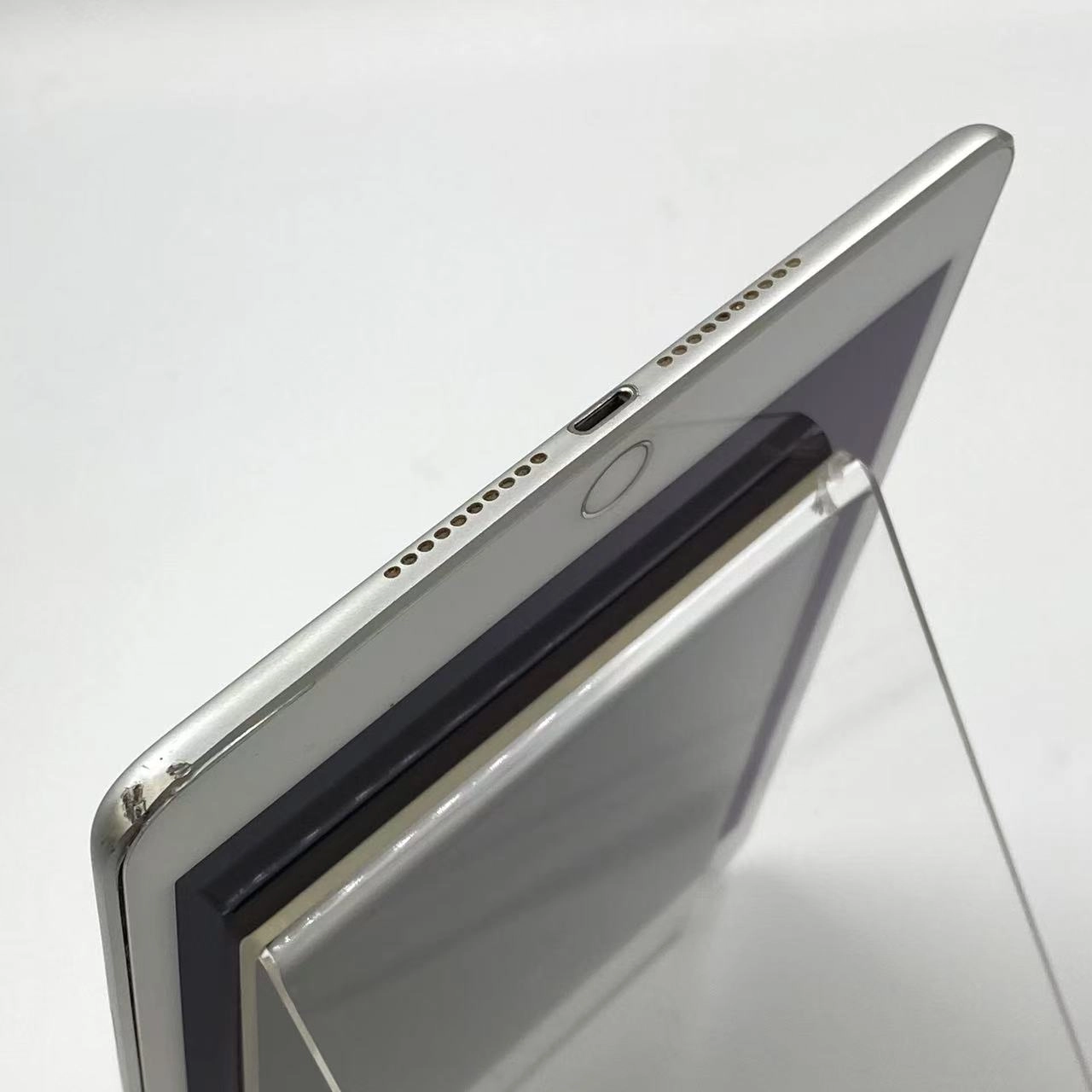 iPad mini 第5世代 256GB シルバー MUXD2ZP/A 海外版SIMフリー