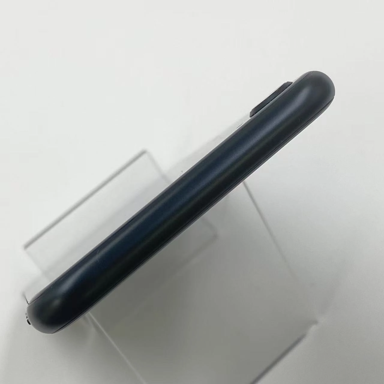 iPhoneSE 第3世代 128GB MMYF3J/A Apple版SIMフリー 美品