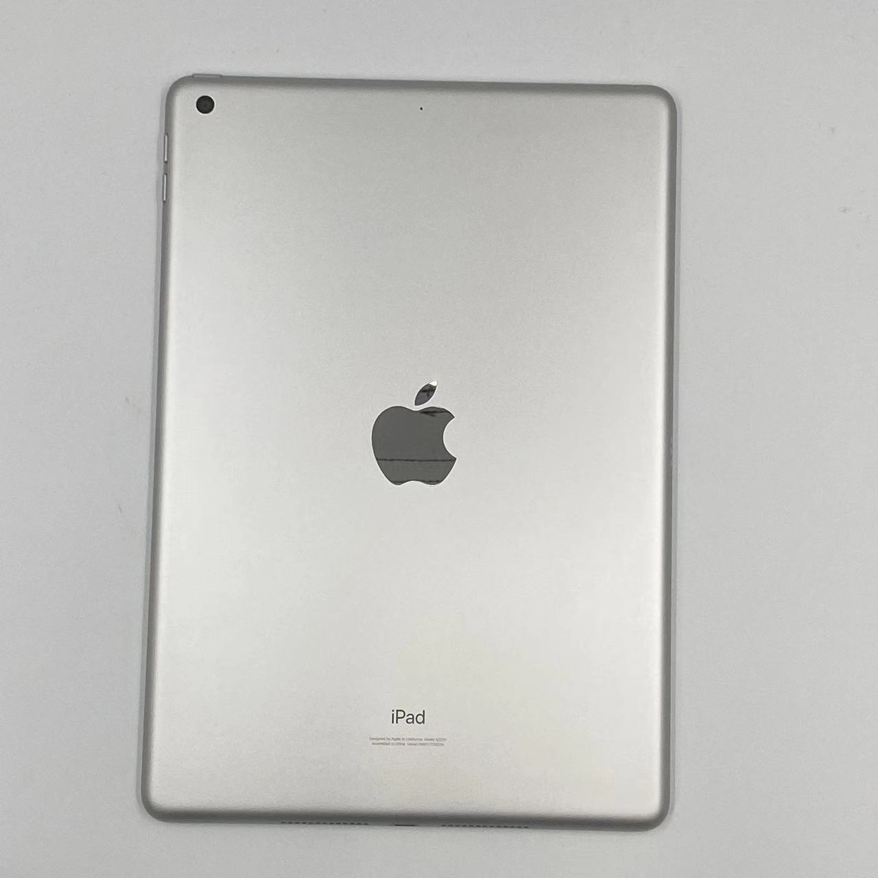 iPad 第8世代 Wi-Fiモデル 128GB MYLE2J/A 訳あり品