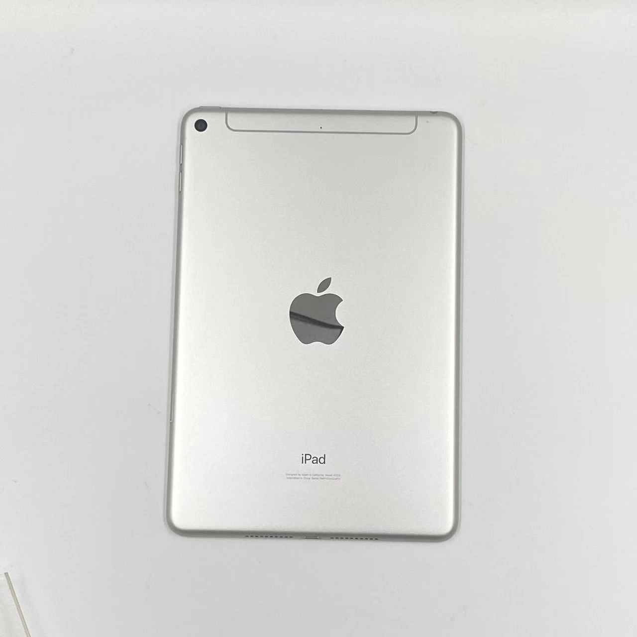 iPad mini 第5世代 256GB MUXD2ZP/A 海外版SIMフリー シルバー