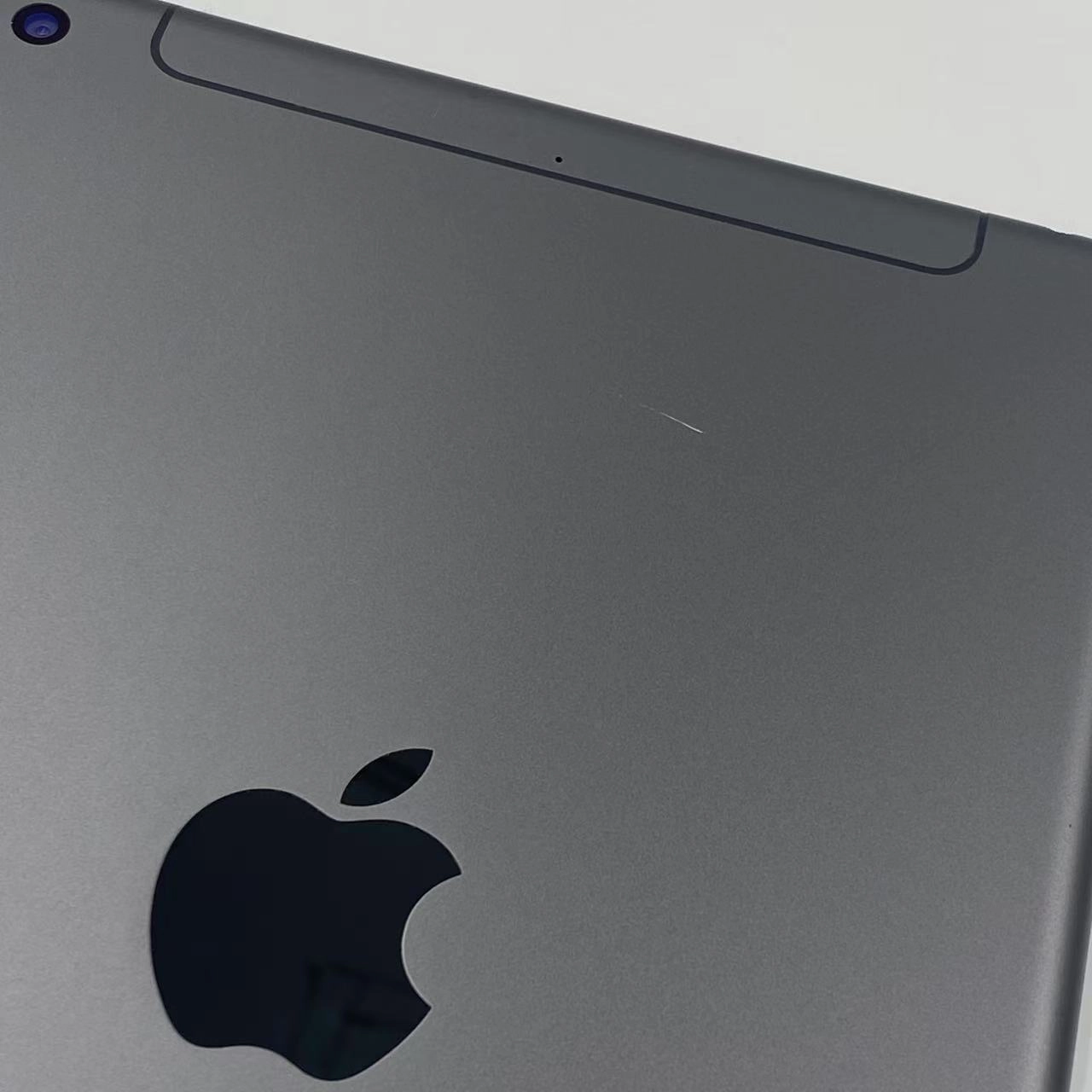 iPad mini 第5世代 256GB スペースグレイ NUXC2TH/A 海外版SIMフリー