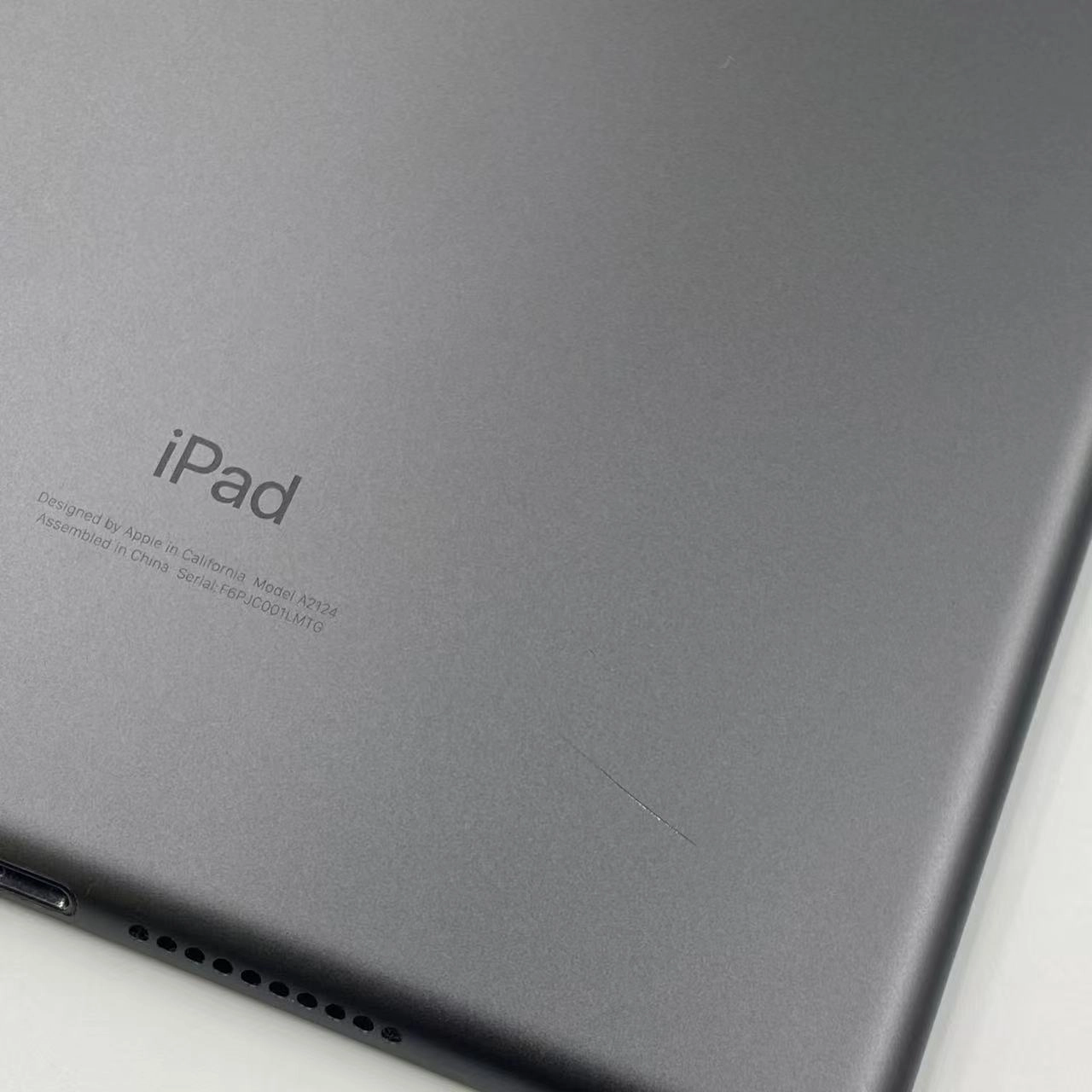 iPad mini 第5世代 256GB スペースグレイ NUXC2TH/A 海外版SIMフリー