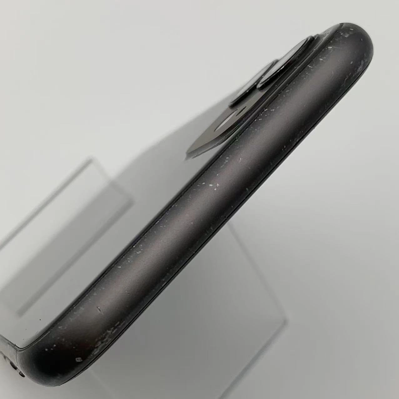 iPhone11 64GB ブラック MWLT2J/A  docomo版SIMフリー ジャンク品