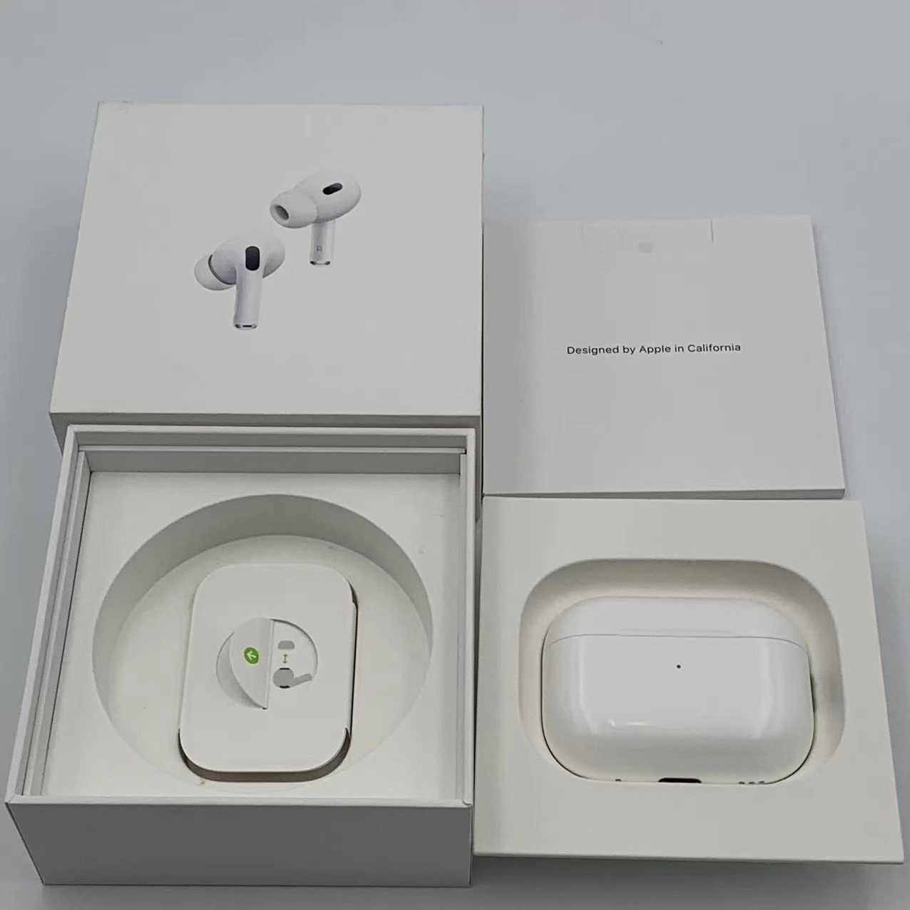 AirPods Pro 第2世代 MagSafe充電ケース(USB-C)付き ホワイト MTJV3J/A