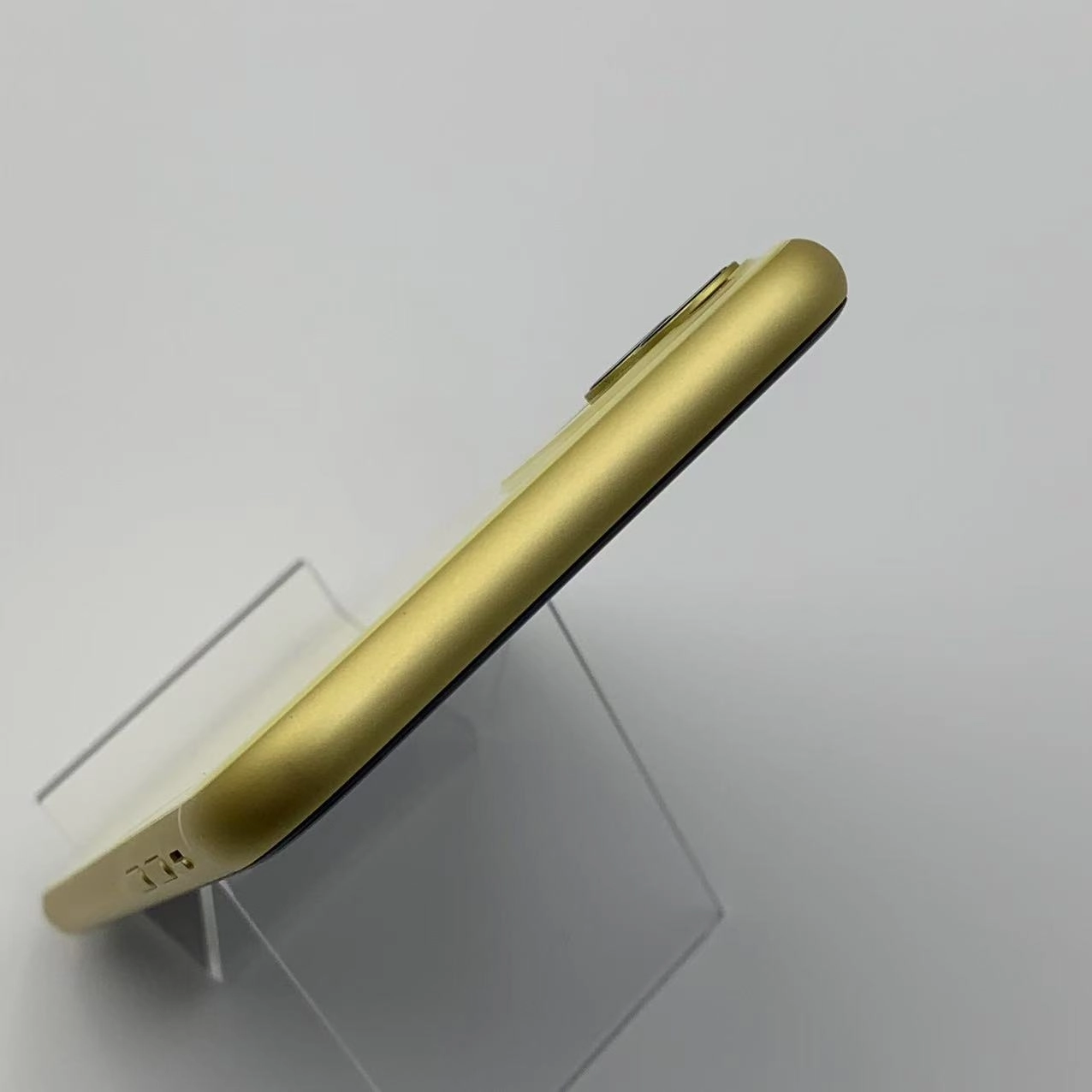 iPhone11 64GB MHDE3J/A docomo版SIMフリー 外観新品同様 ジャンク品 イエロー