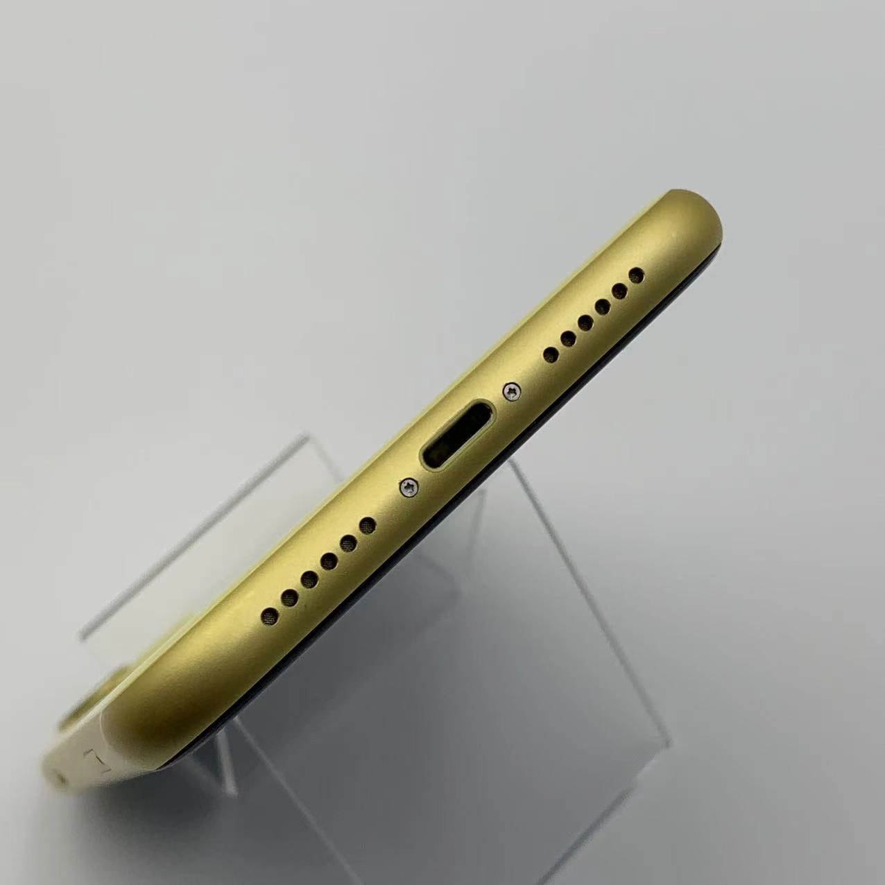 iPhone11 64GB MHDE3J/A docomo版SIMフリー 外観新品同様 ジャンク品 イエロー