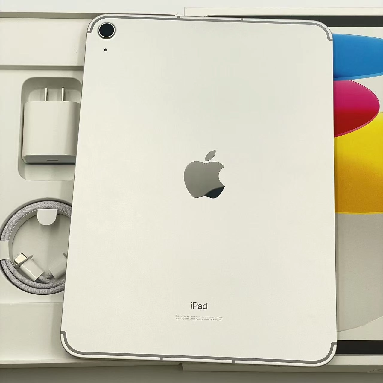 iPad 第10世代 64GB AU版SIMフリー MQ6J3J/A 美品 シルバー au