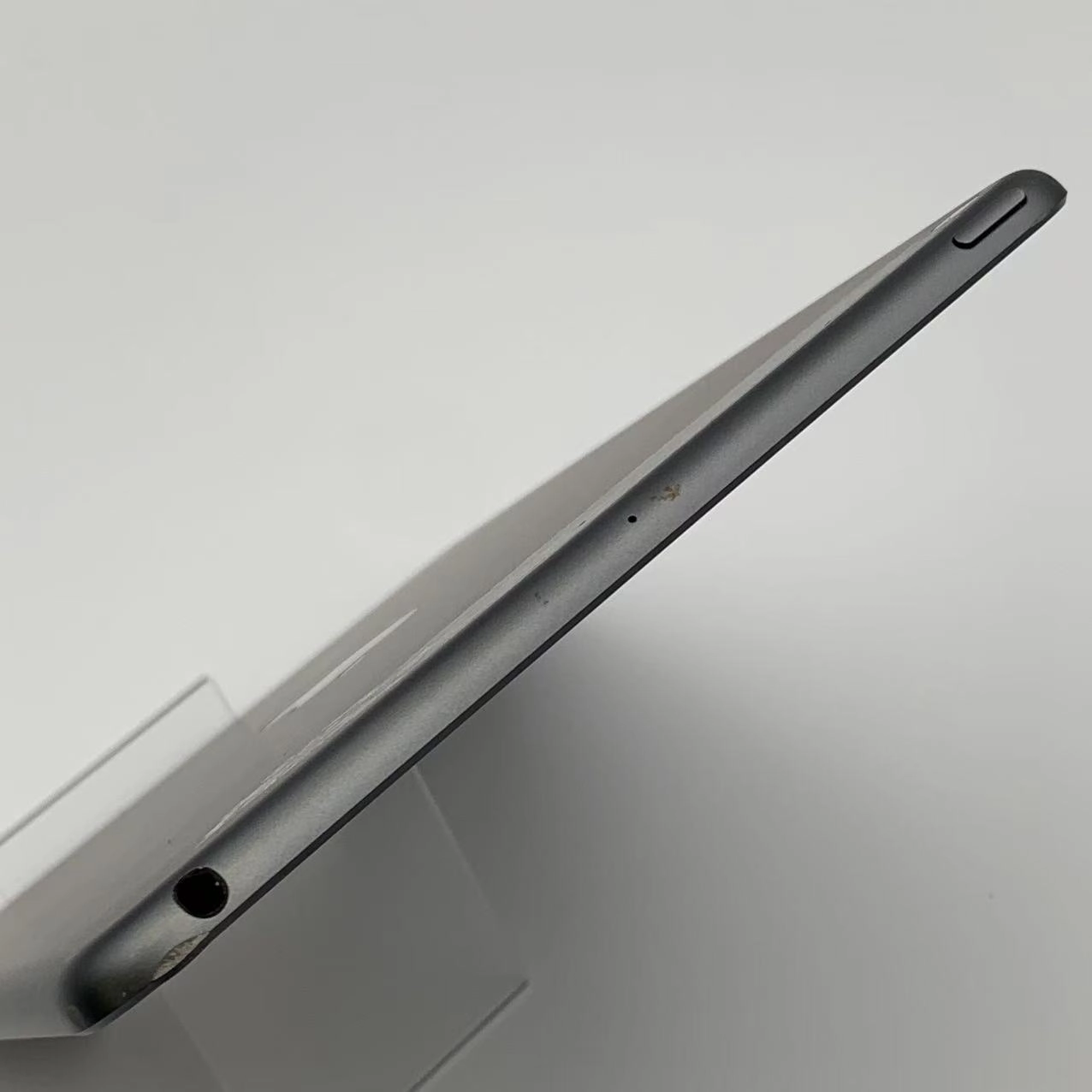 iPad mini 第5世代 Wi-Fiモデル 64GB スペースグレイ MUQW2ZP/A