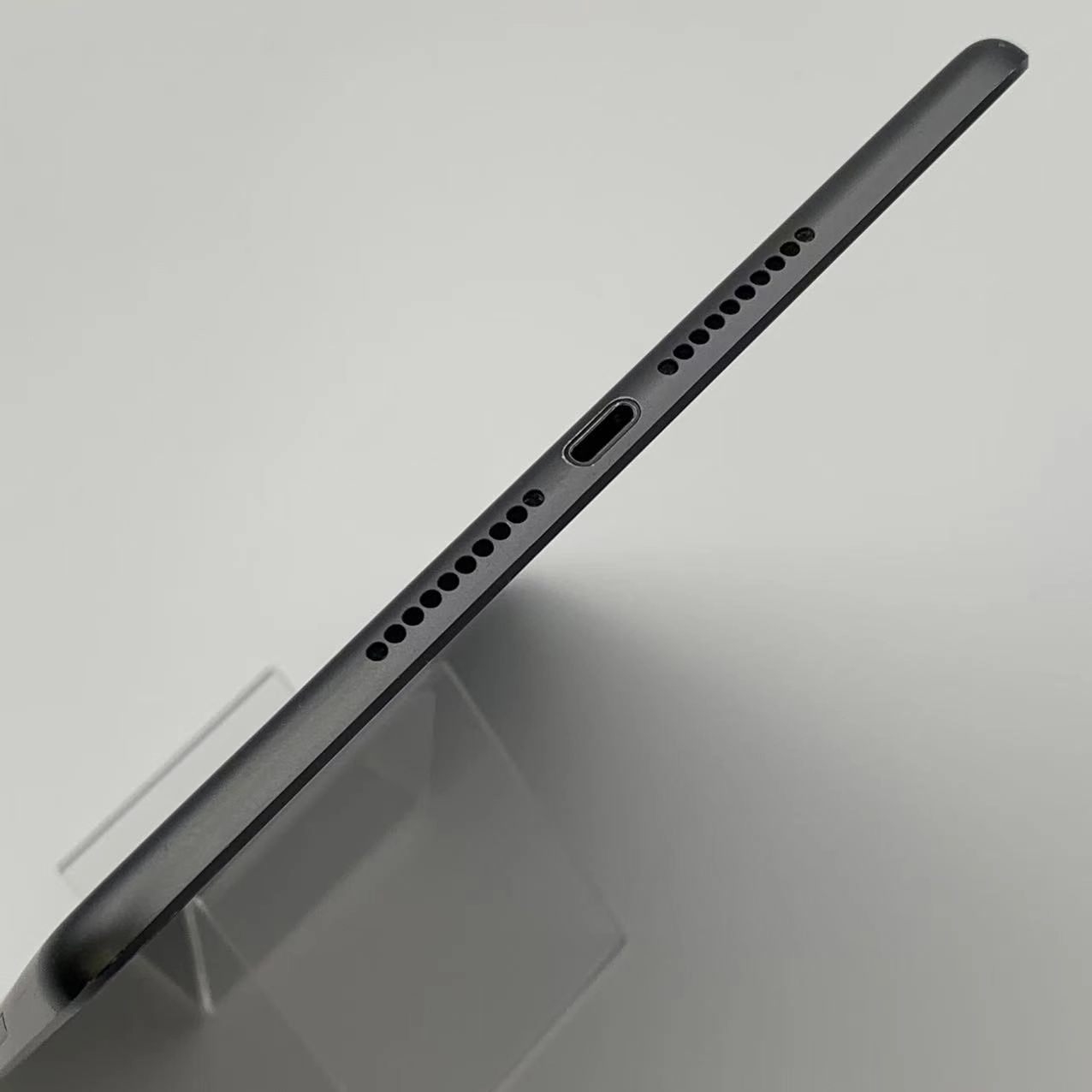 iPad mini 第5世代 64GB スペースグレイ MUX52TH/A 海外版SIMフリー