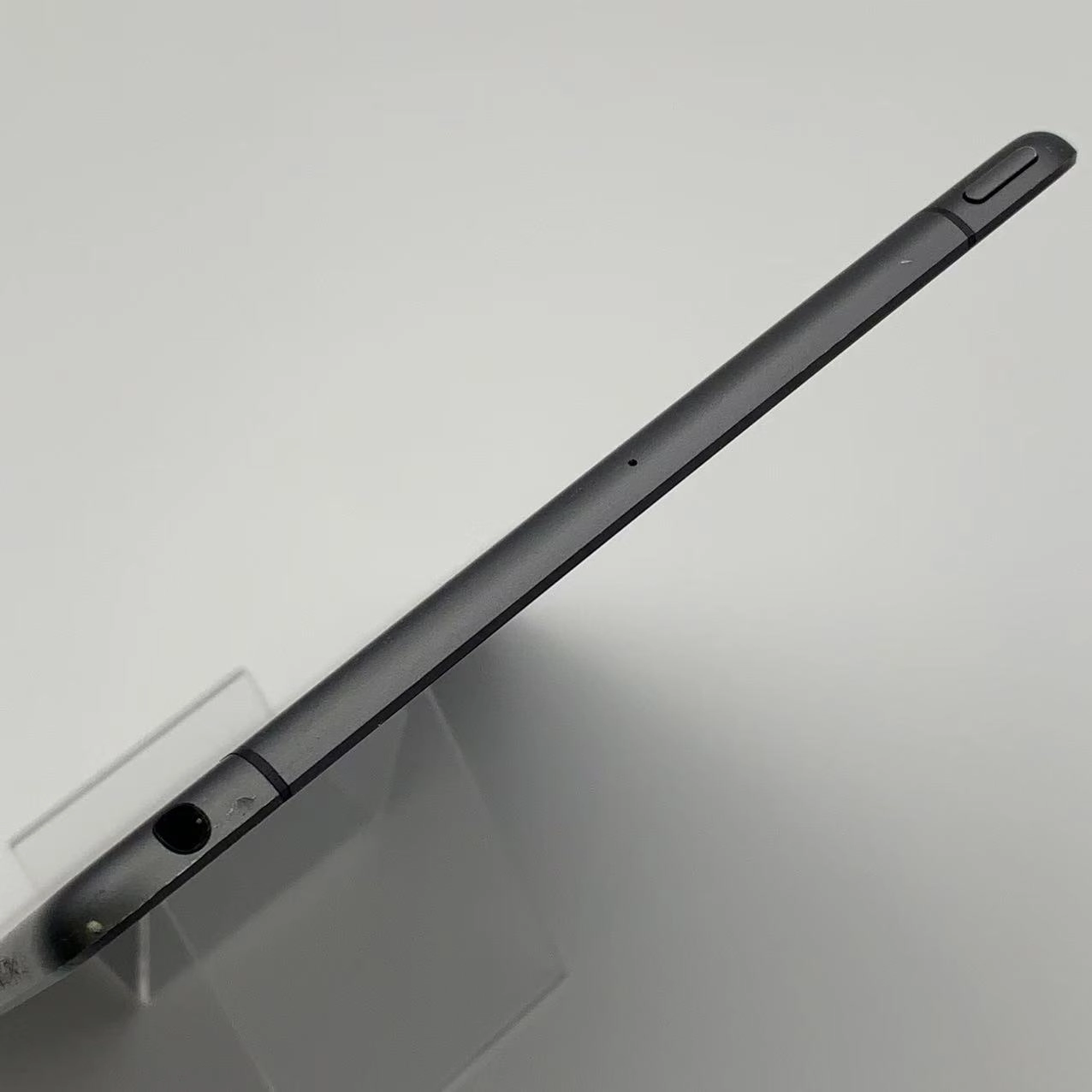 iPad mini 第5世代 64GB スペースグレイ MUX52TH/A 海外版SIMフリー