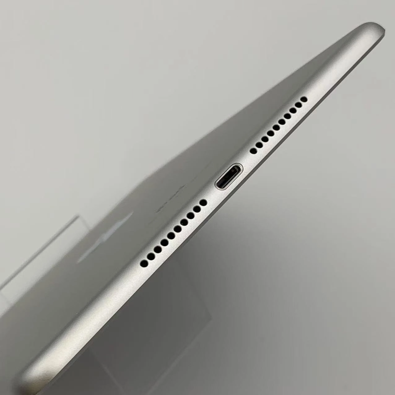 iPad mini 第5世代 Wi-Fi+Cellular モデル 256GB  MUXD2KH/A 海外版SIMフリー シルバー