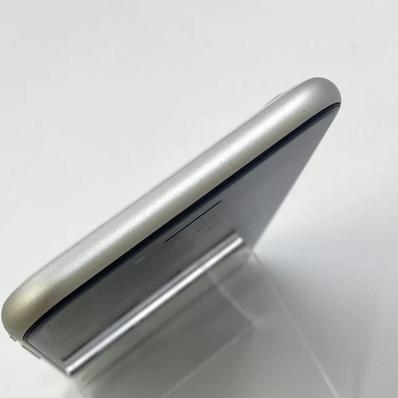 iPhoneSE 第2世代 256GB MXVU2J/A  AU版SIMフリー 美品 ホワイト au