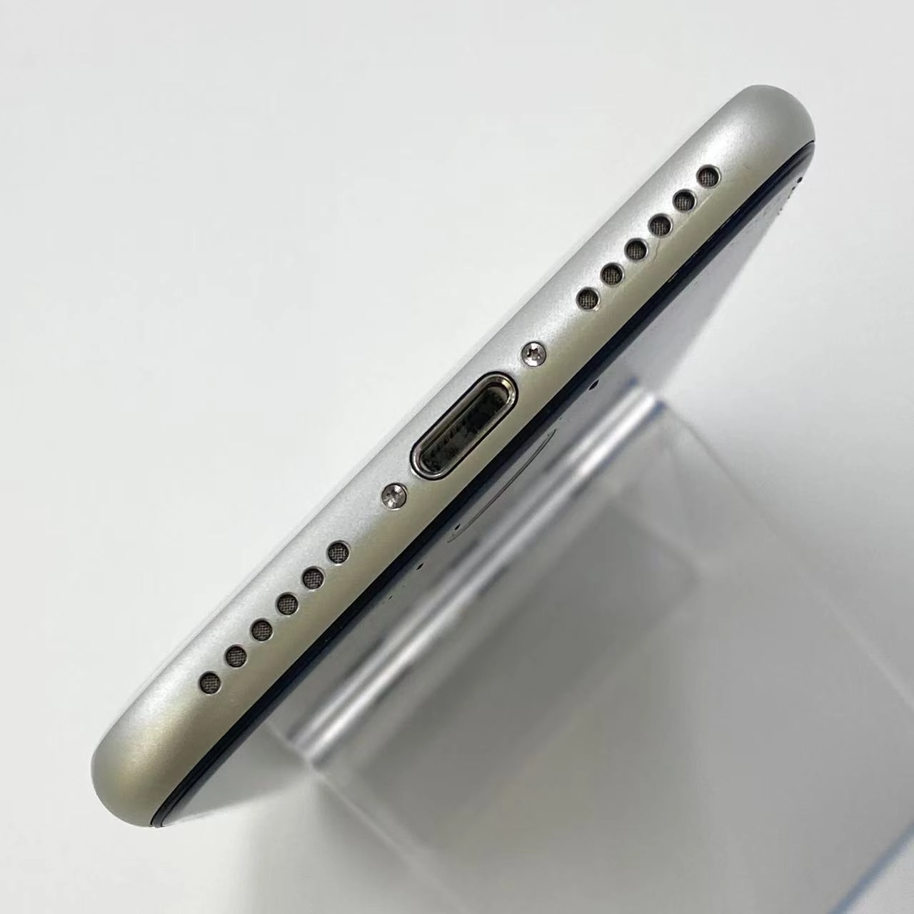 iPhoneSE 第2世代 256GB MXVU2J/A  AU版SIMフリー 美品 ホワイト au