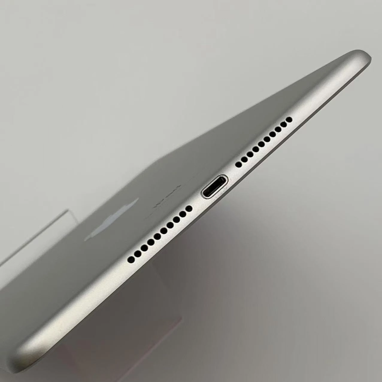 iPad mini 第5世代 Wi-Fi+Cellular モデル 256GB  MUXD2ZP/A 海外版SIMフリー シルバー