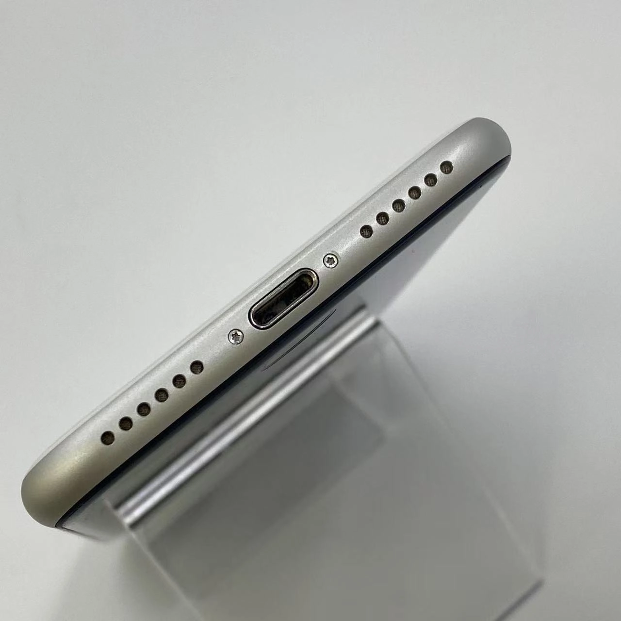 iPhoneSE 第2世代 256GB MXVU2J/A Apple版SIMフリー 美品 ホワイト