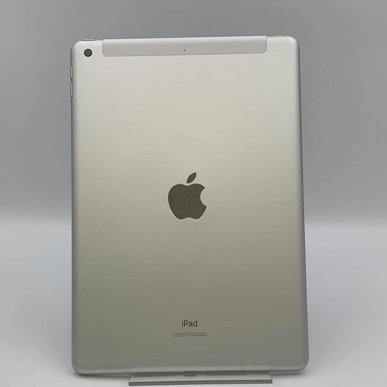 iPad 第8世代 Wi-Fi+Cellularモデル 32GB MYMJ2J/A  au版SIMフリー