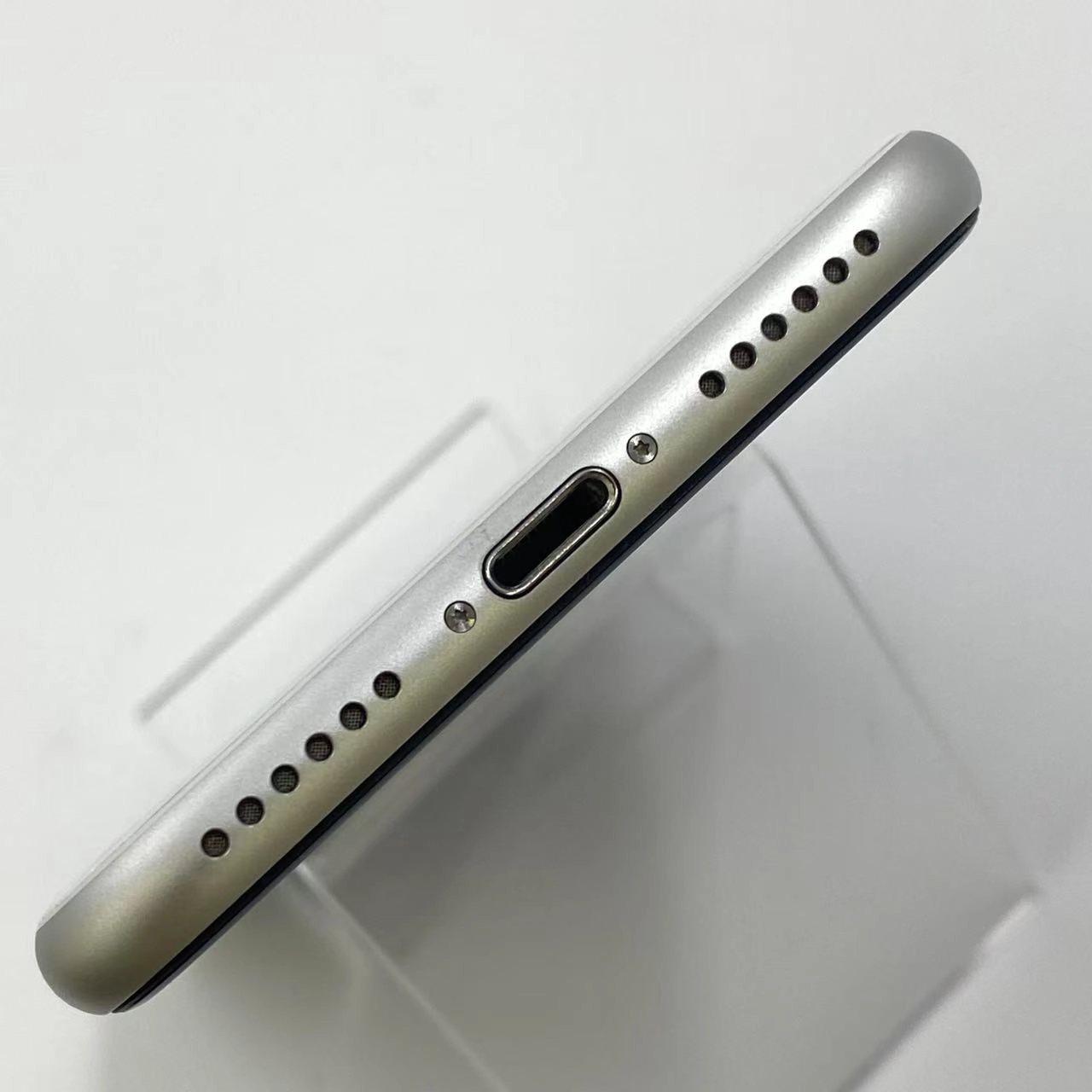 iPhoneSE 第2世代 256GB MHGX3J/A Apple版SIMフリー 美品 ホワイト