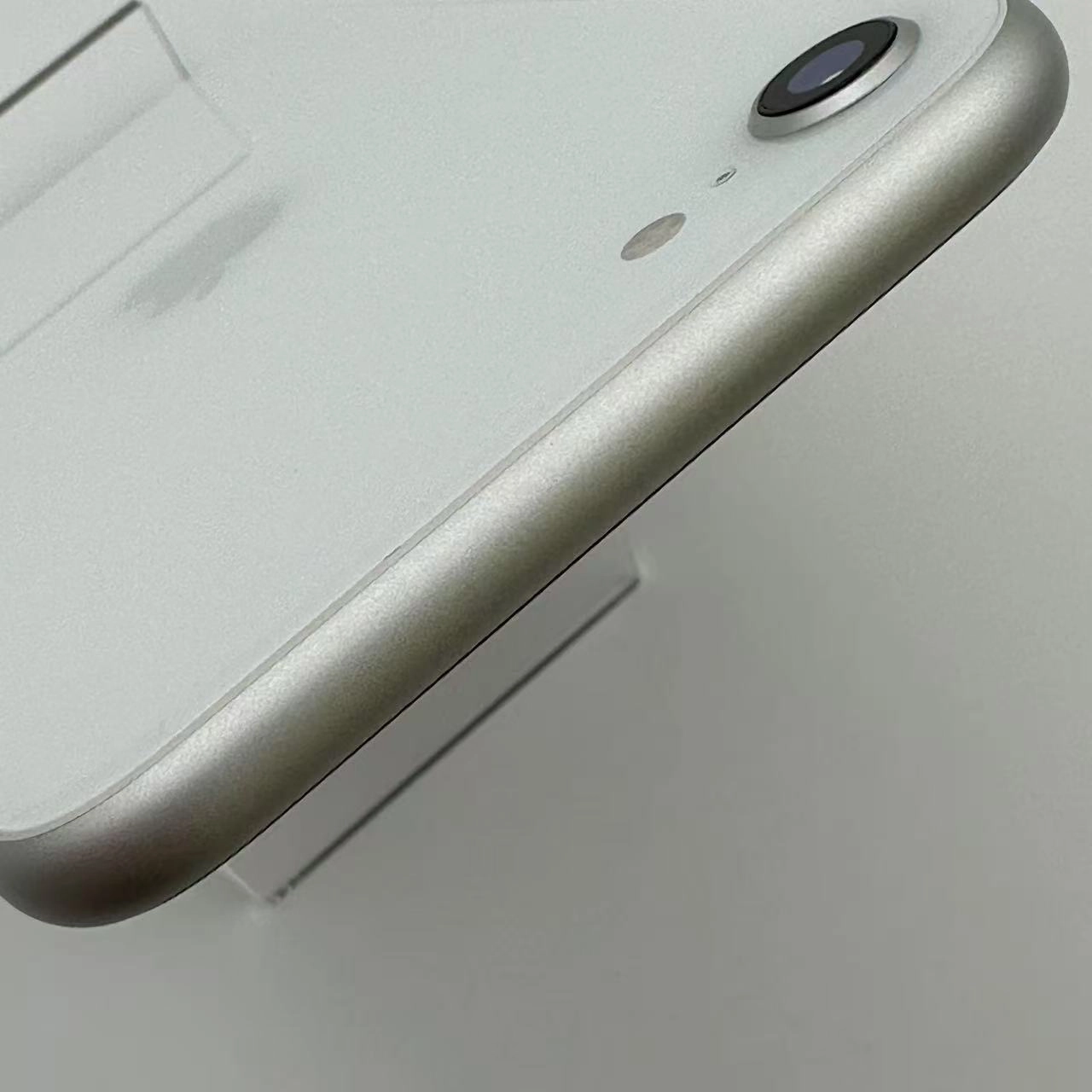 iPhoneSE 第2世代 256GB ホワイト MXVU2J/A Apple版SIMフリー 訳あり品