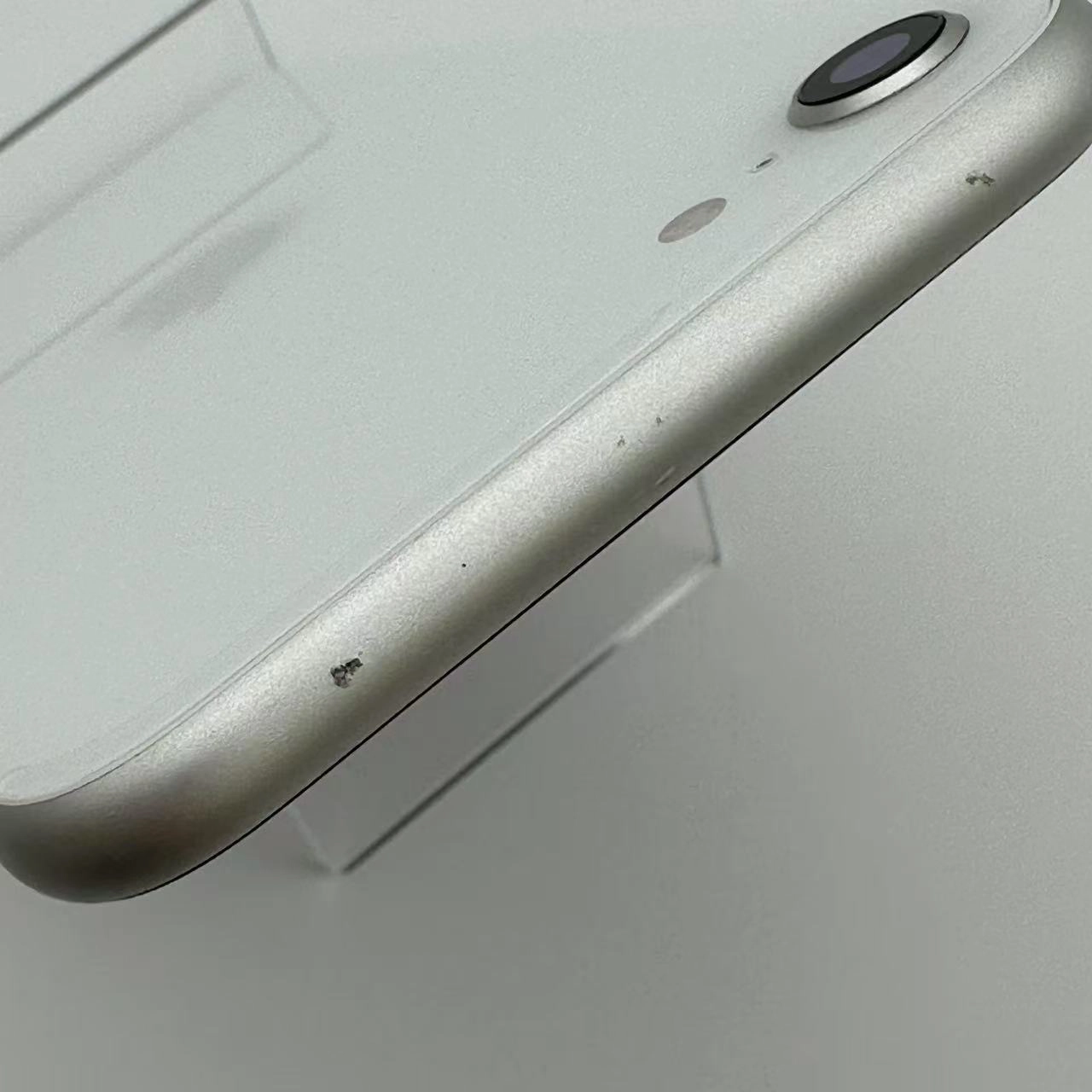 iPhoneSE 第2世代 256GB MXVU2J/A AU版SIMフリー 訳あり品 ホワイト au