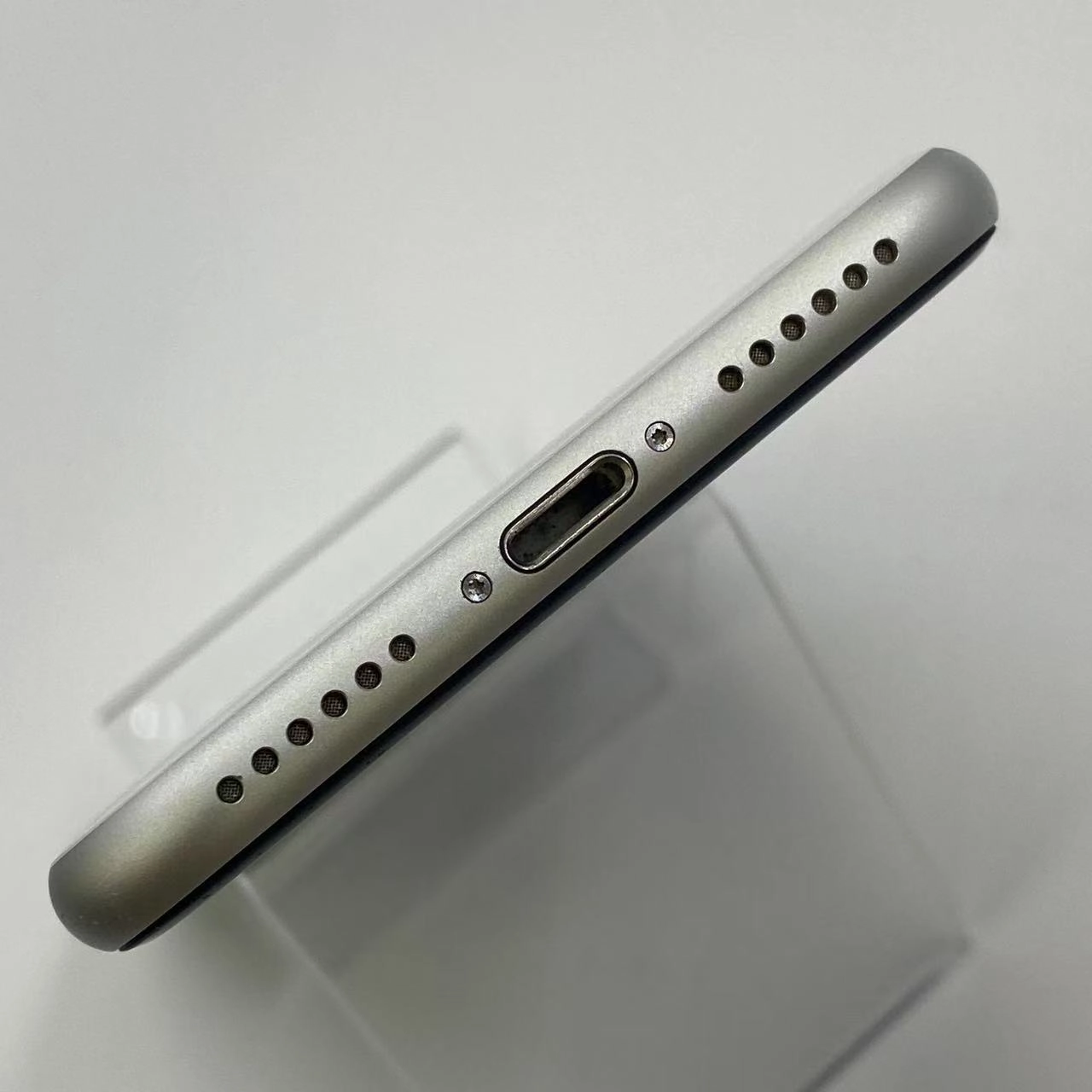 iPhoneSE 第2世代 256GB MXVU2J/A Apple版SIMフリー 美品 ホワイト