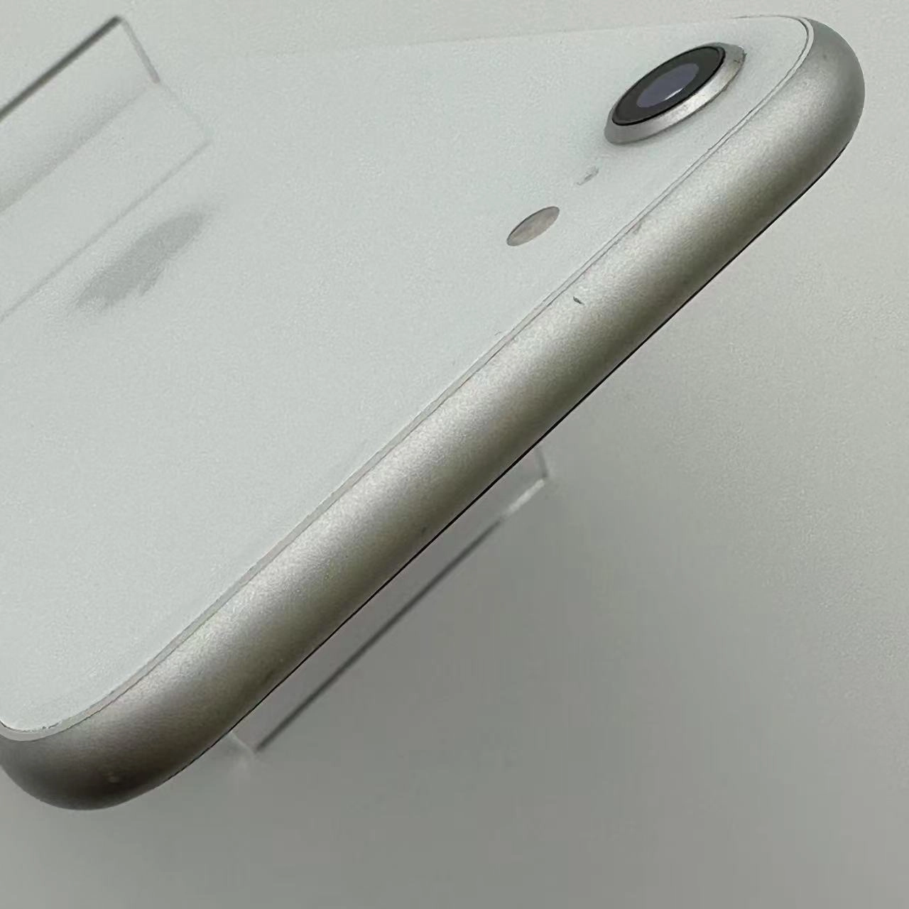 iPhoneSE 第2世代 256GB ホワイト MXVU2J/A AU版SIMフリー 訳あり品 au