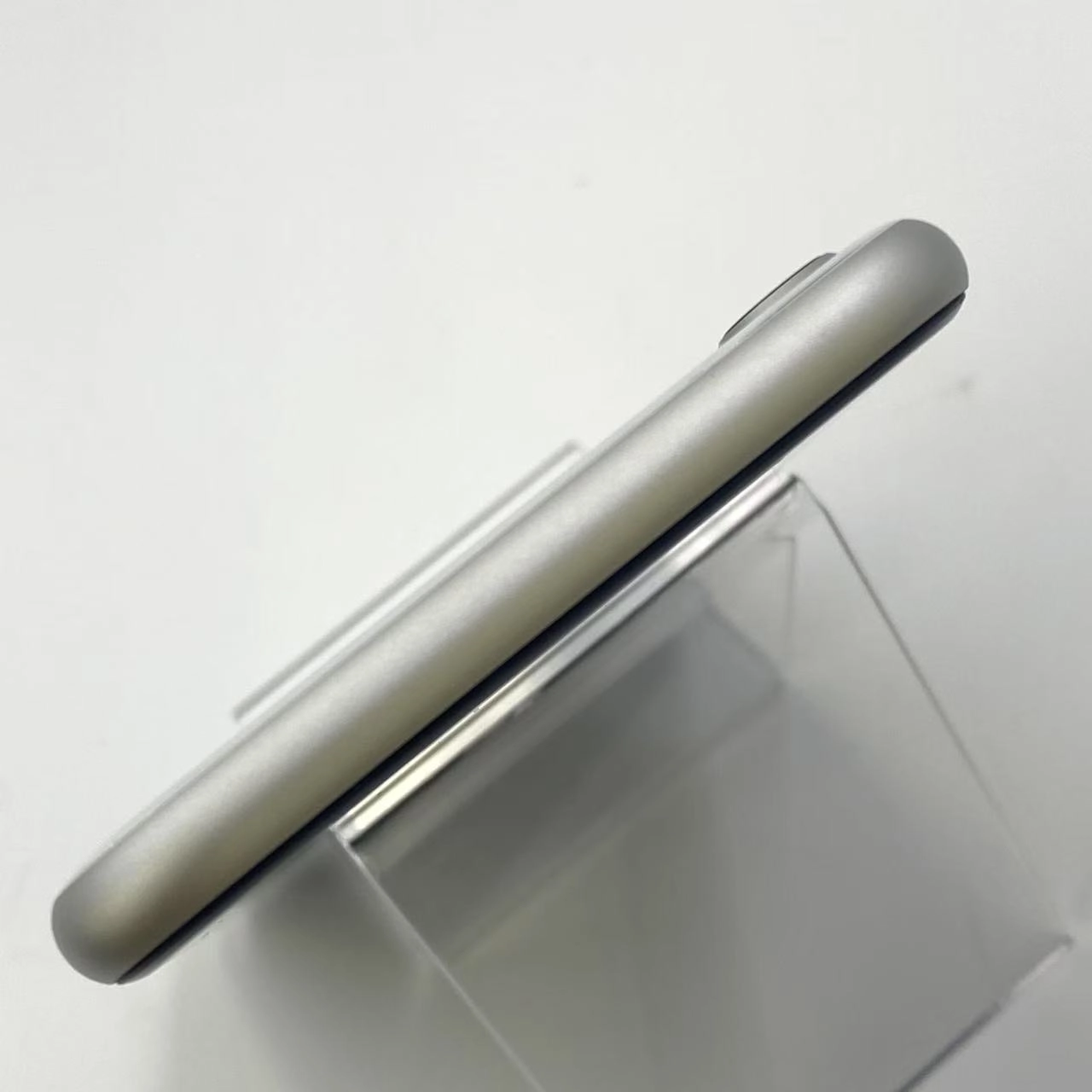 iPhoneSE 第2世代 256GB バッテリー100％ Apple版SIMフリー 極美品 ホワイト