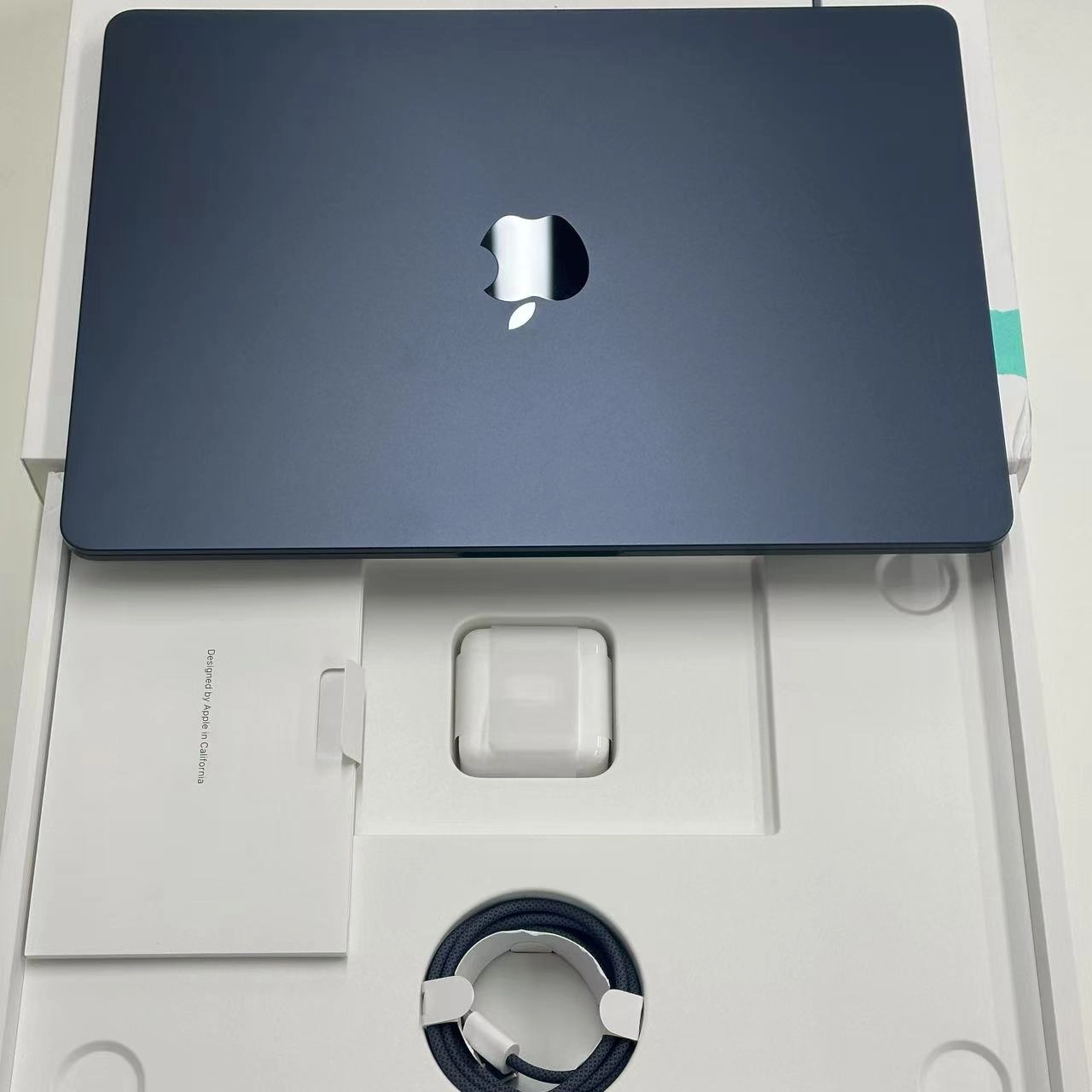 MacBook Air 13インチ M3 2024 16GB 512GB Z1BC00188 新品同様 16GB/512GB ミッドナイト