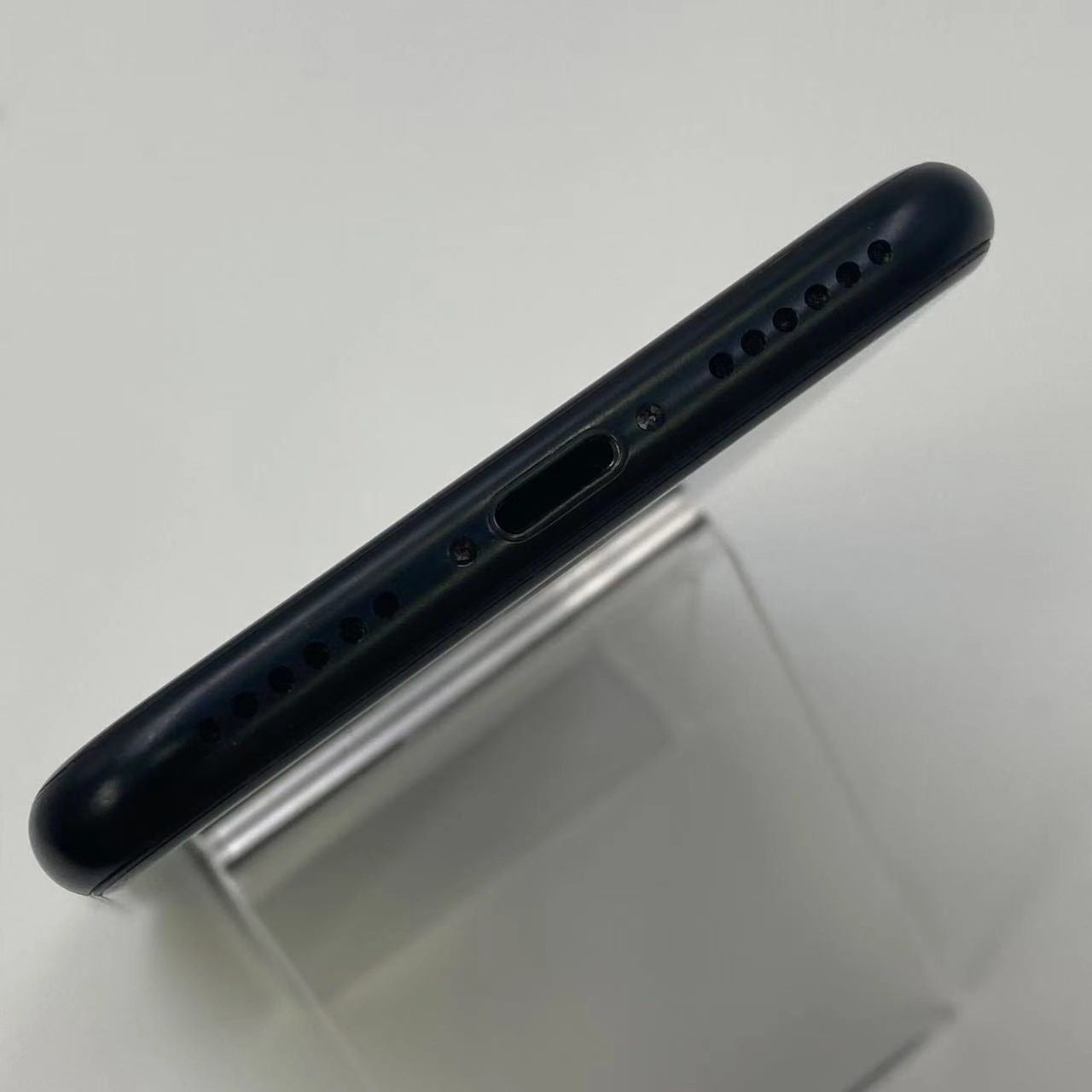 iPhoneSE 第2世代 256GB MHGW3J/A docomo版SIMフリー ブラック