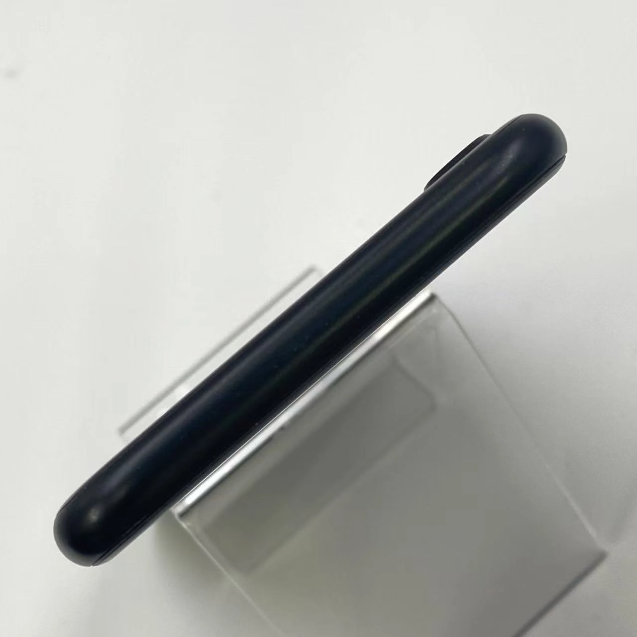 iPhoneSE 第2世代 256GB MHGW3J/A docomo版SIMフリー ブラック