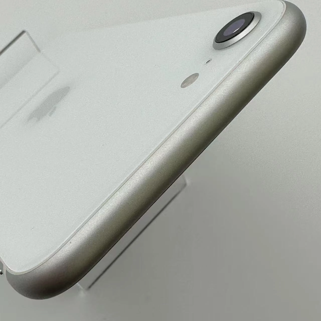 iPhoneSE 第2世代 256GB MXVU2J/A Apple版SIMフリー 極美品 ホワイト