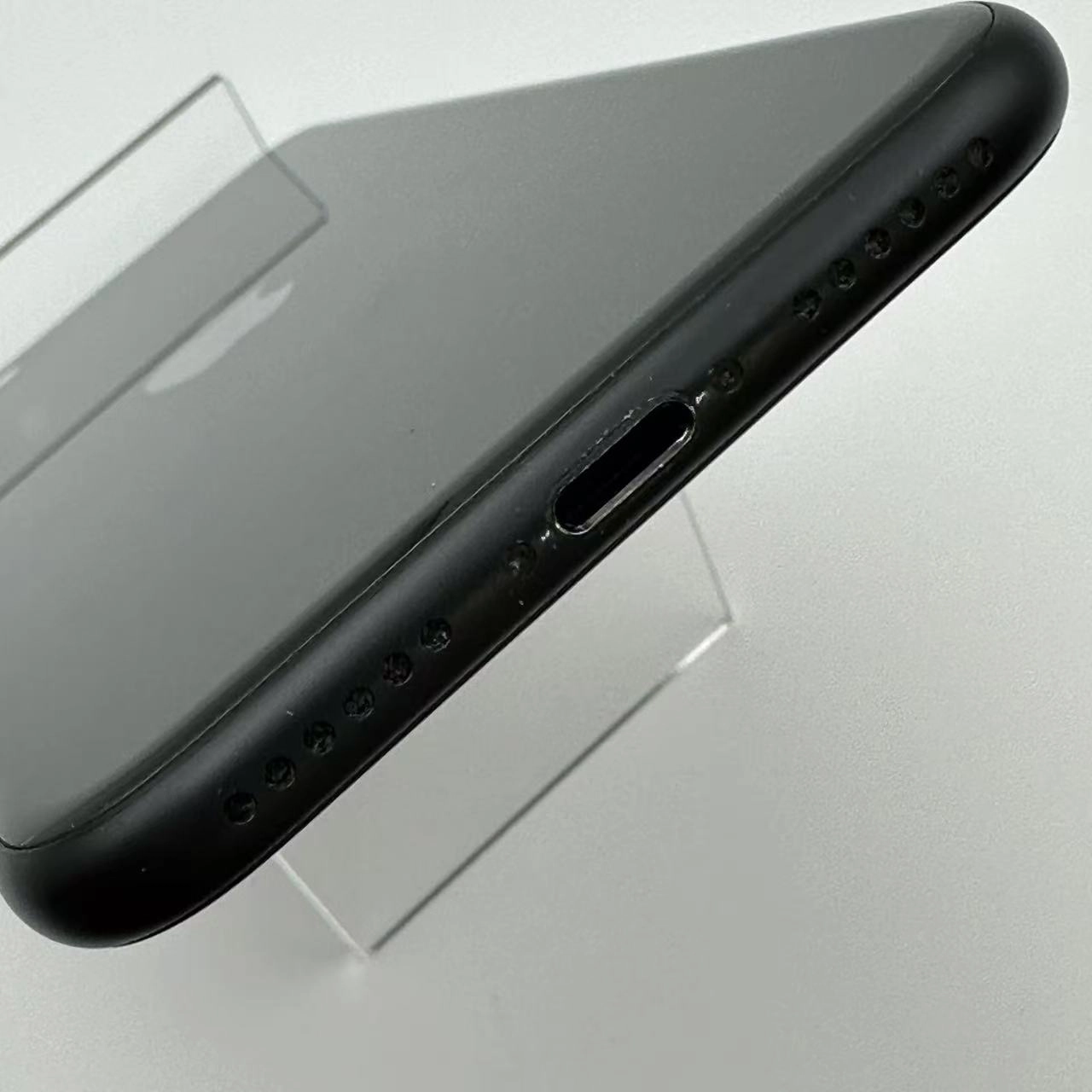 iPhoneSE 第2世代 256GB ブラック MXVT2J/A Apple版SIMフリー 訳あり品